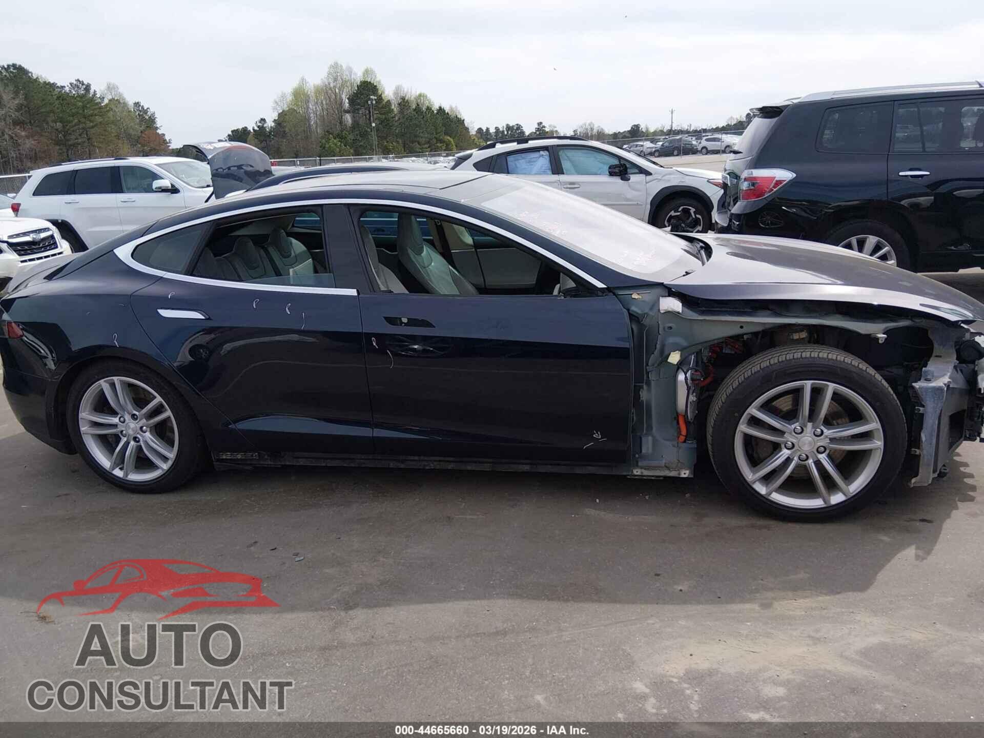 TESLA MODEL S 2013 - 5YJSA1CN1DFP14018