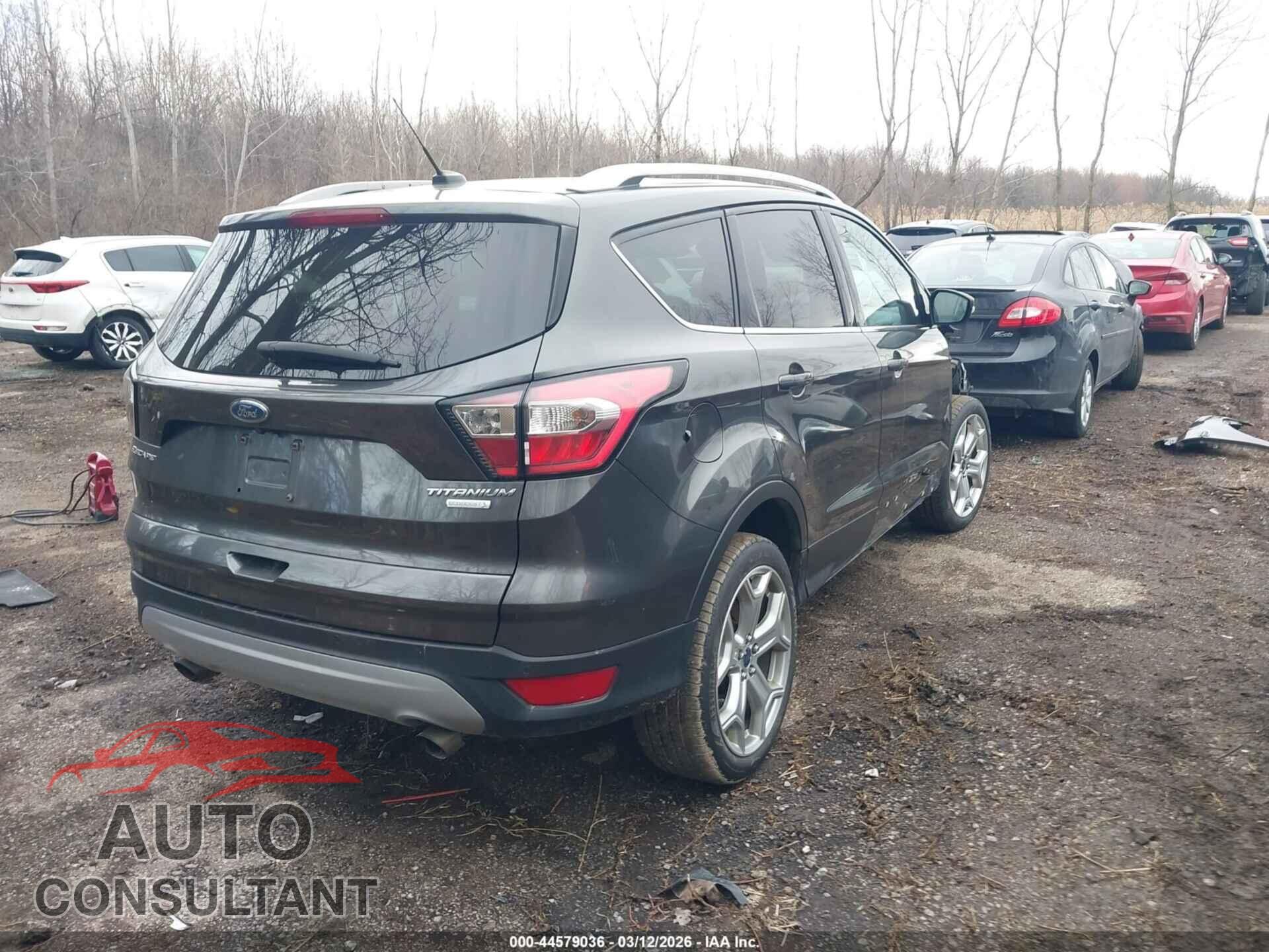 FORD ESCAPE 2017 - 1FMCU0J98HUE32172