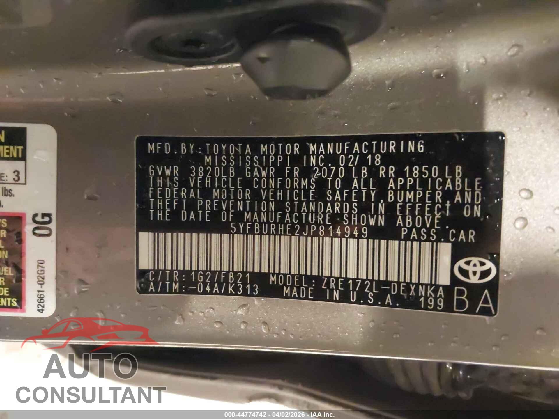 TOYOTA COROLLA 2018 - 5YFBURHE2JP814949