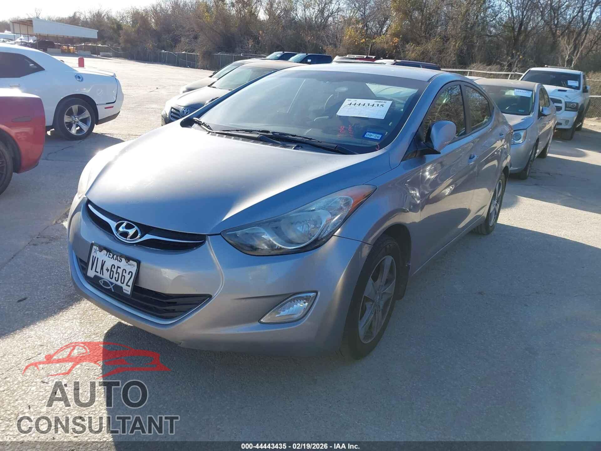 HYUNDAI ELANTRA 2013 - KMHDH4AE3DU933686