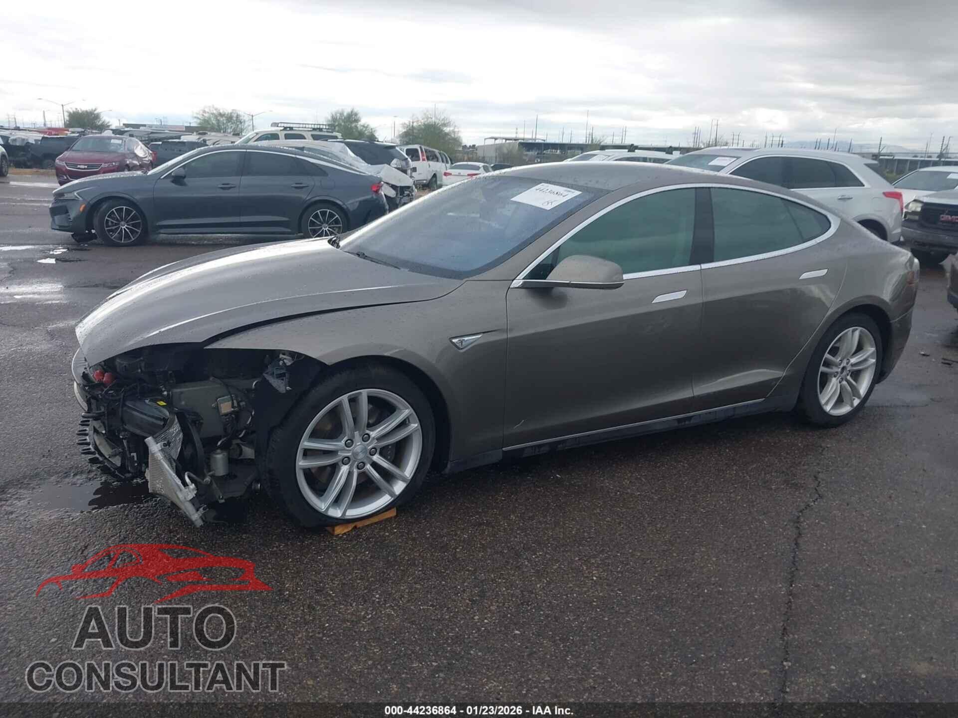 TESLA MODEL S 2015 - 5YJSA1S24FF088071