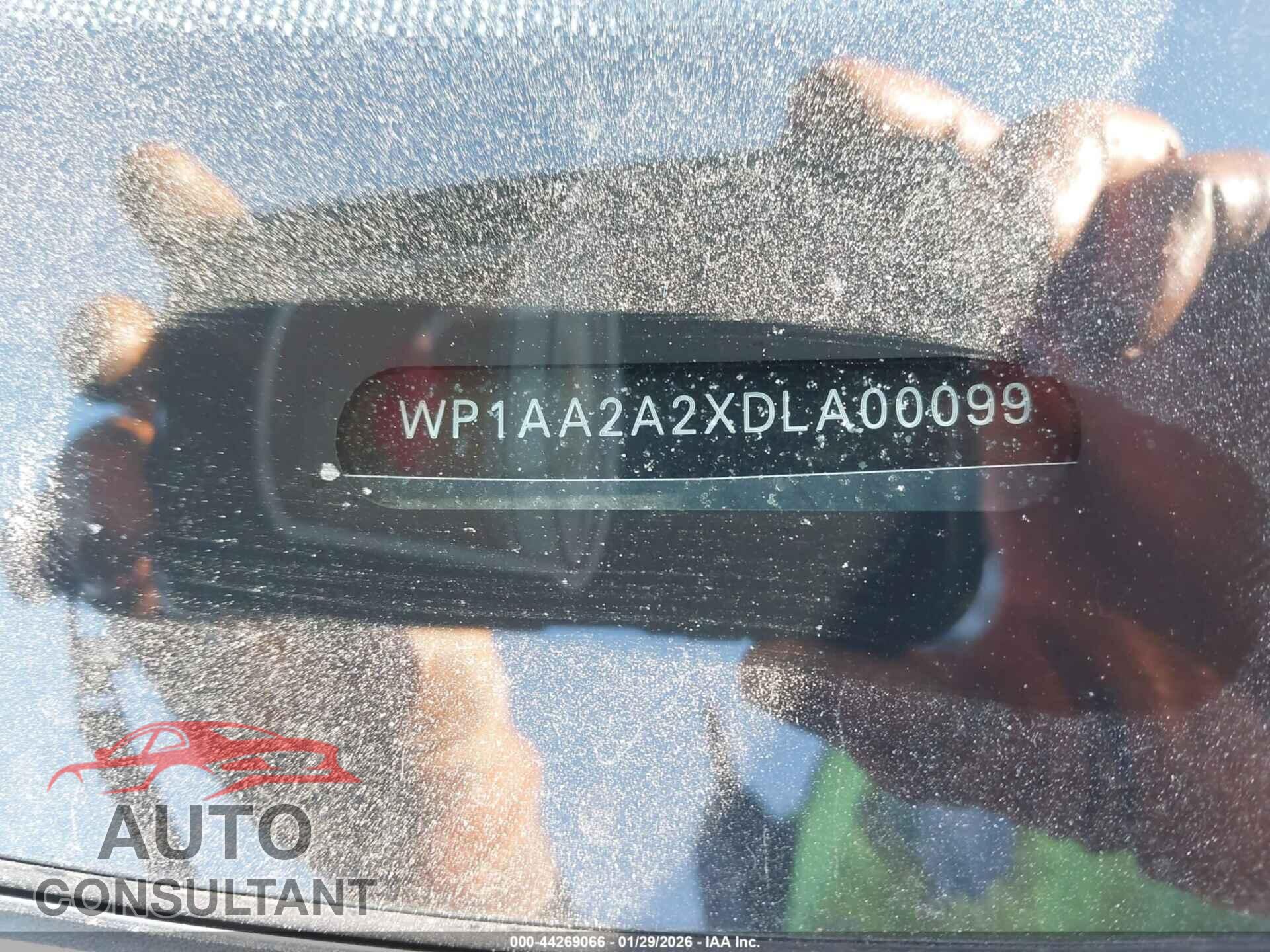 PORSCHE CAYENNE 2013 - WP1AA2A2XDLA00099
