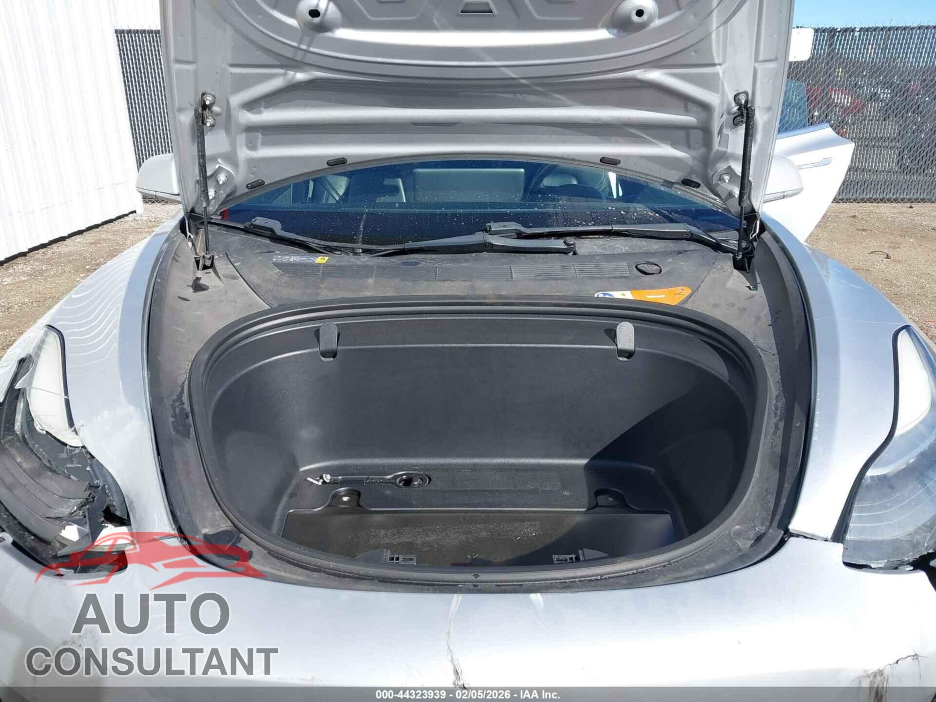 TESLA MODEL 3 2018 - 5YJ3E1EA4JF017909