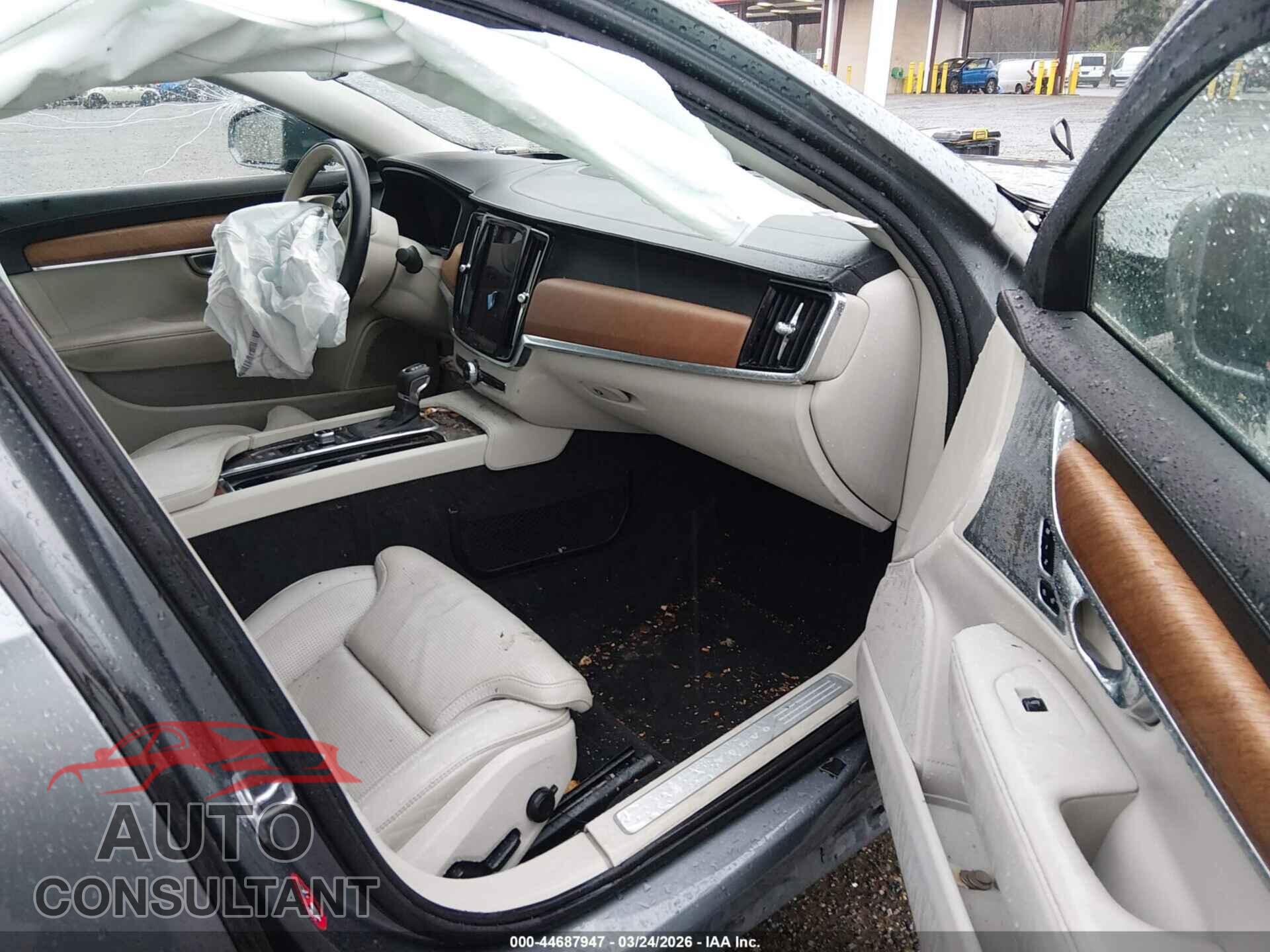 VOLVO S90 2017 - YV1A22ML2H1006767