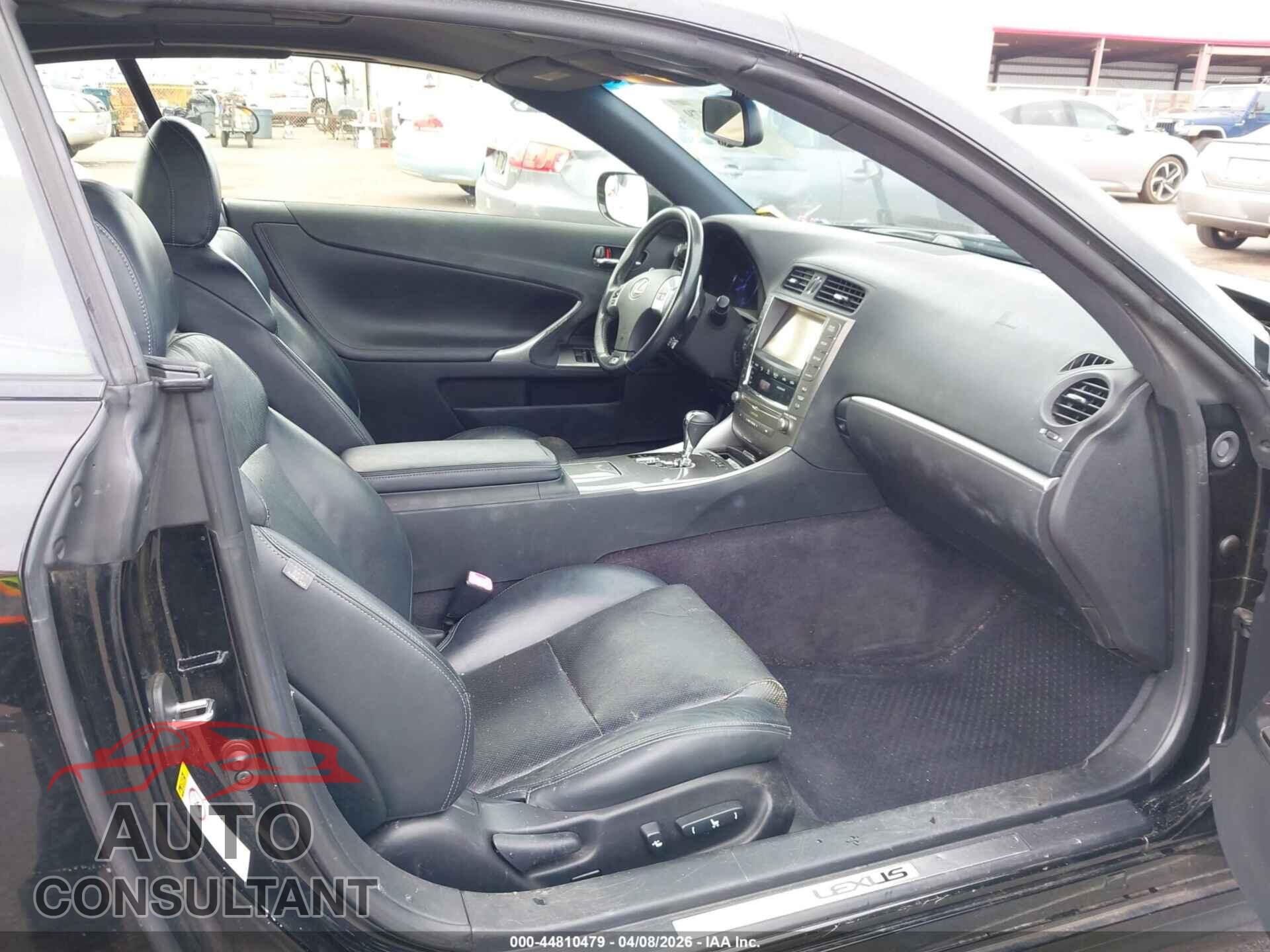 LEXUS IS 250C 2014 - JTHFF2C28E2531023