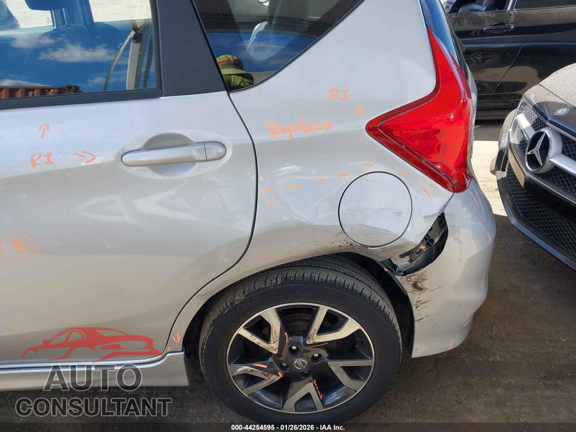NISSAN VERSA NOTE 2017 - 3N1CE2CP0HL352127
