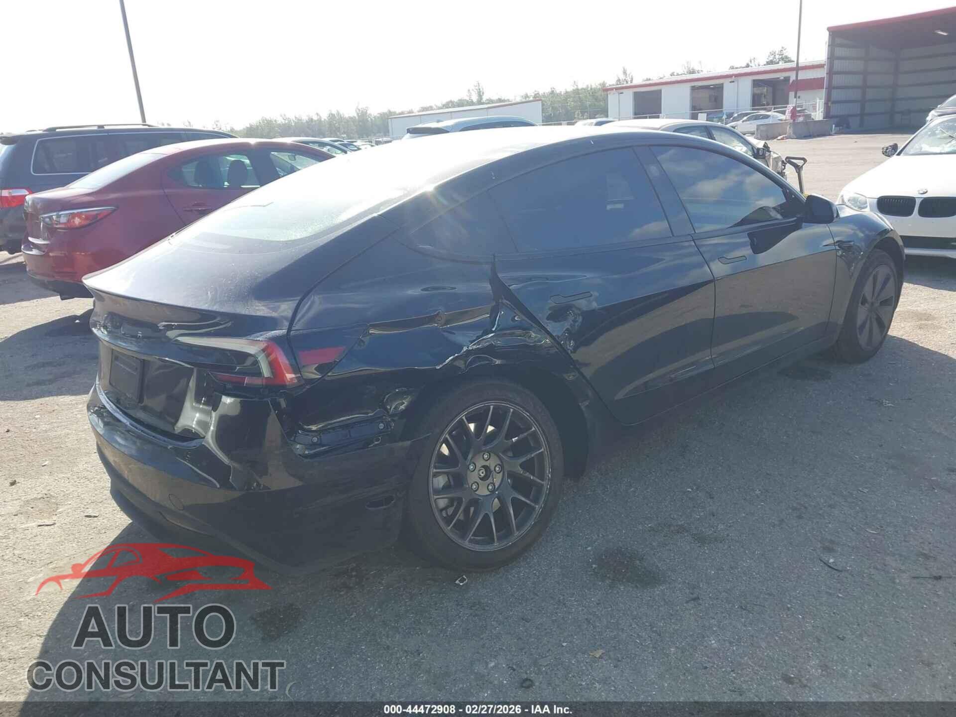 TESLA MODEL 3 2025 - 5YJ3E1EA2SF056936