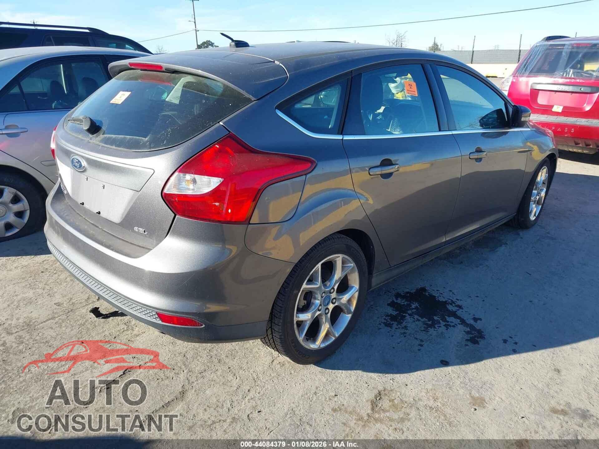 FORD FOCUS 2012 - 1FAHP3M29CL237557