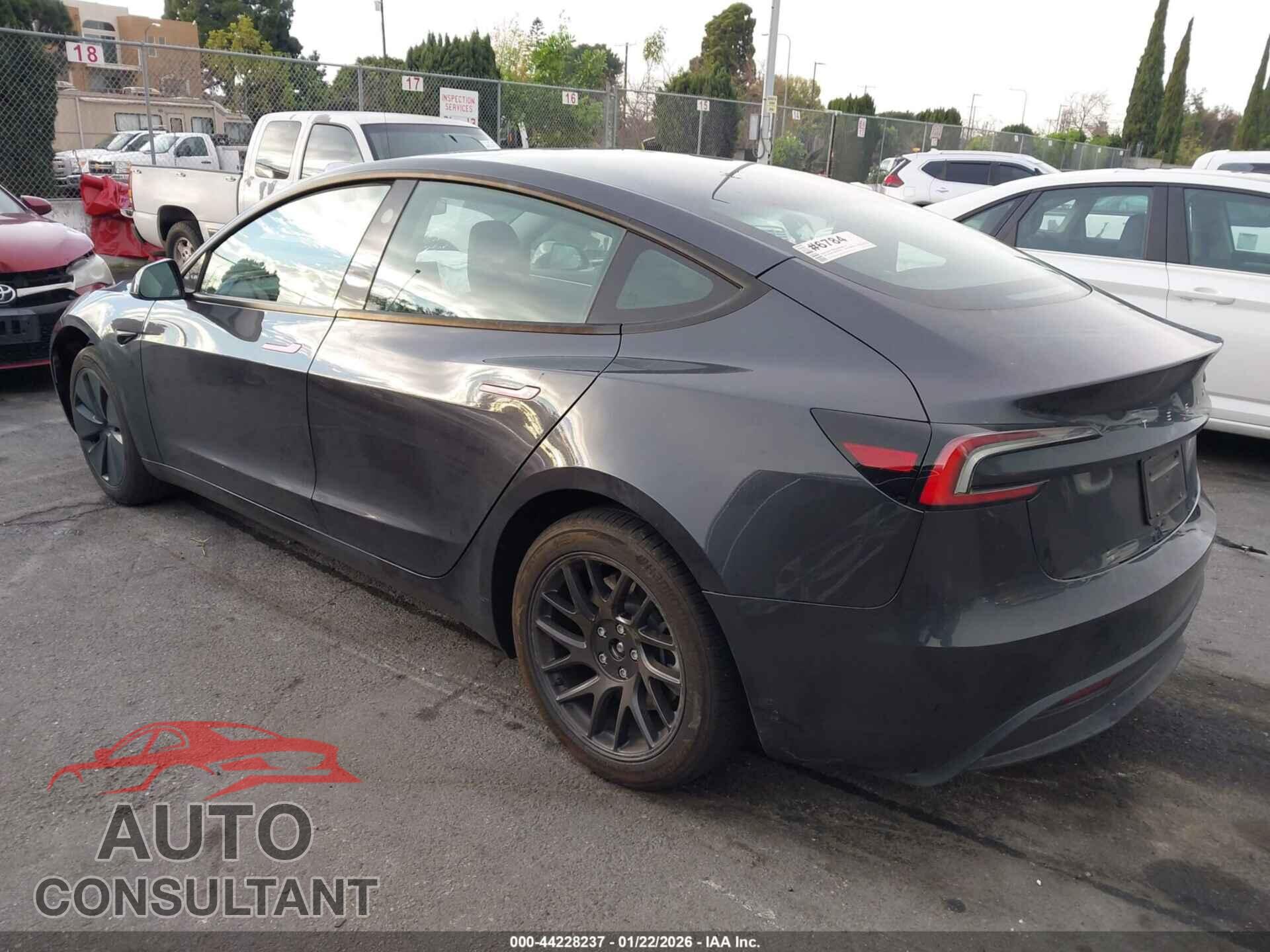 TESLA MODEL 3 2025 - 5YJ3E1EA9SF987580