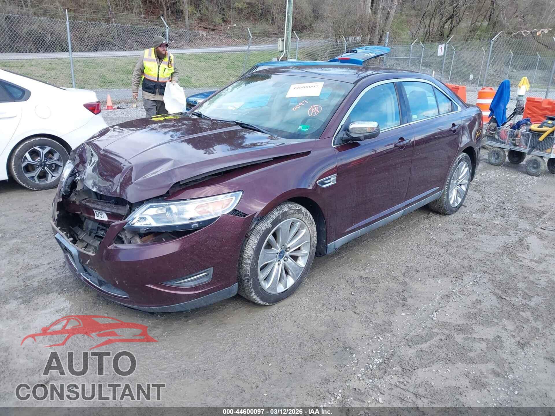 FORD TAURUS 2011 - 1FAHP2FW9BG145236