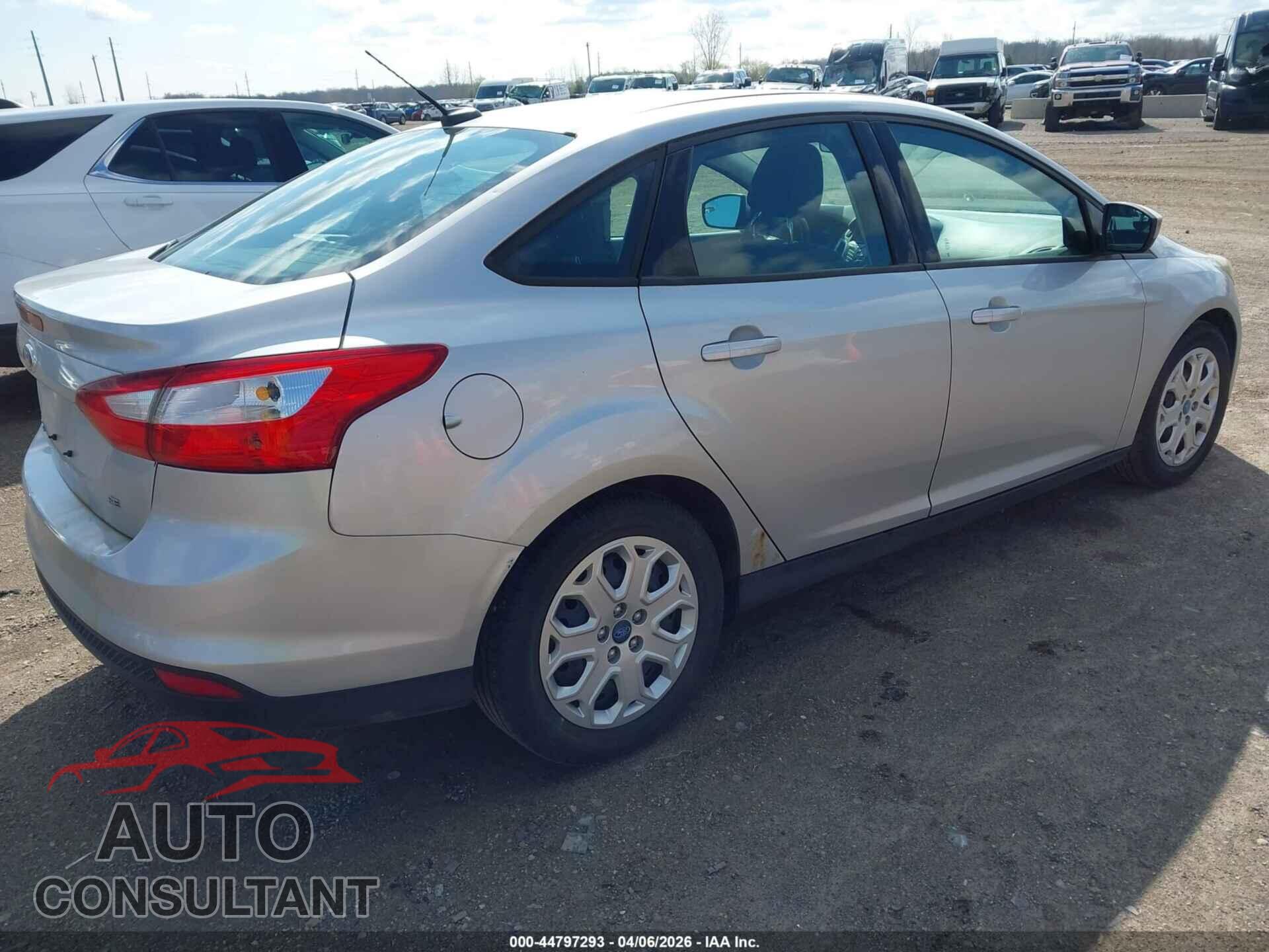FORD FOCUS 2012 - 1FAHP3F28CL101725