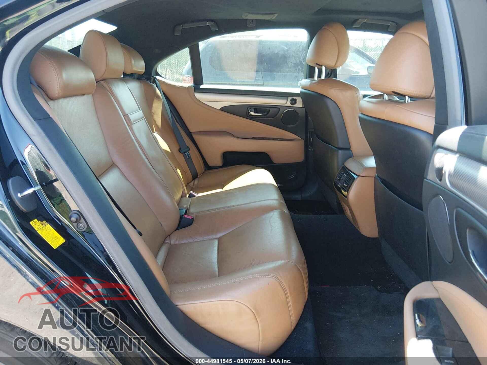LEXUS LS 460 2014 - JTHBL5EF9E5127722