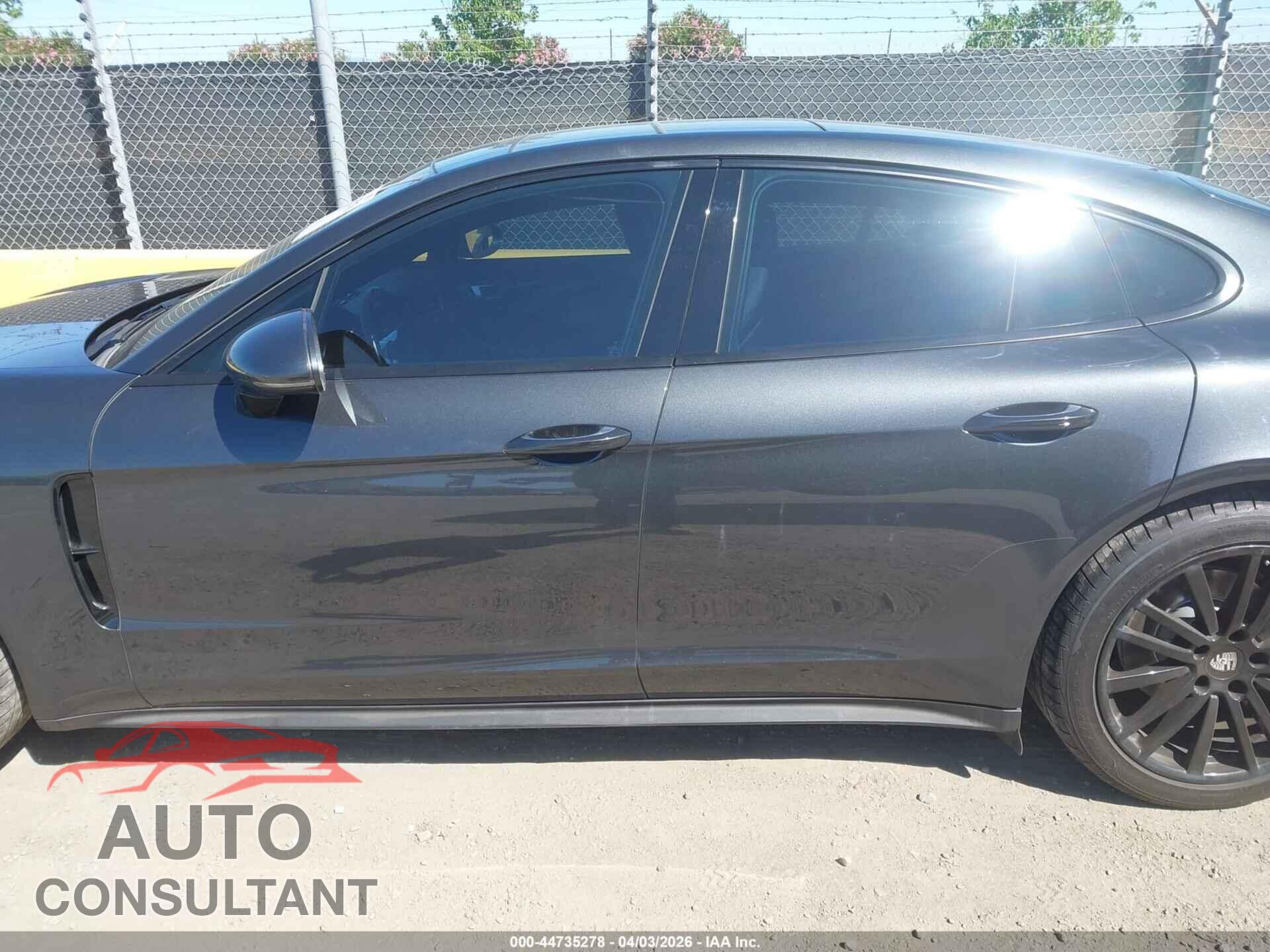 PORSCHE PANAMERA 2017 - WP0AA2A70HL101025