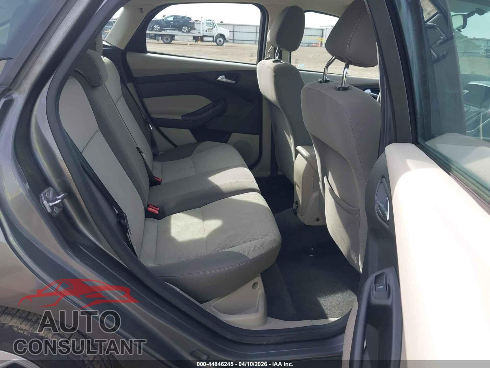 FORD FOCUS 2012 - 1FAHP3K26CL330748