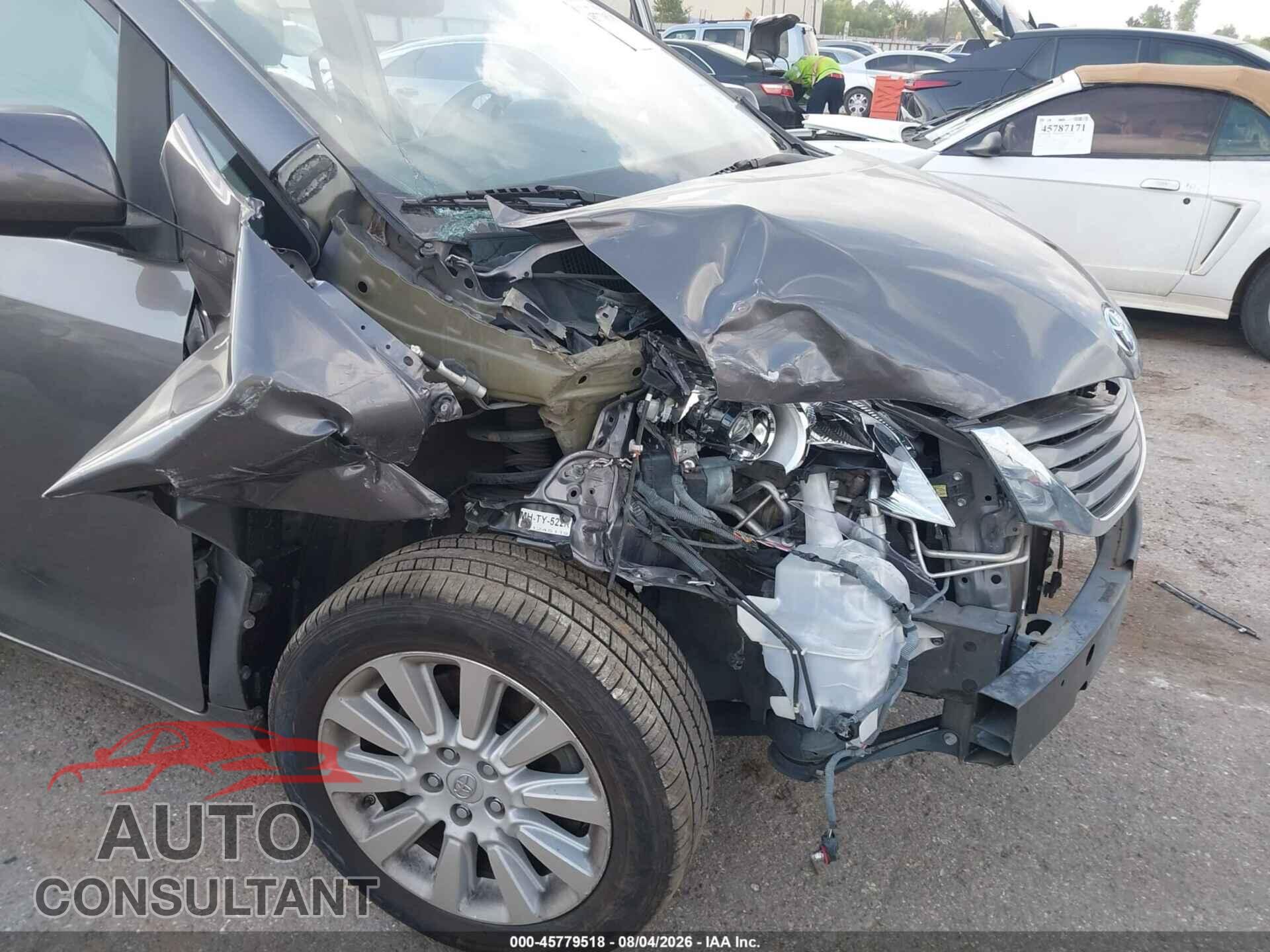 TOYOTA SIENNA 2013 - 5TDDK3DC8DS066168