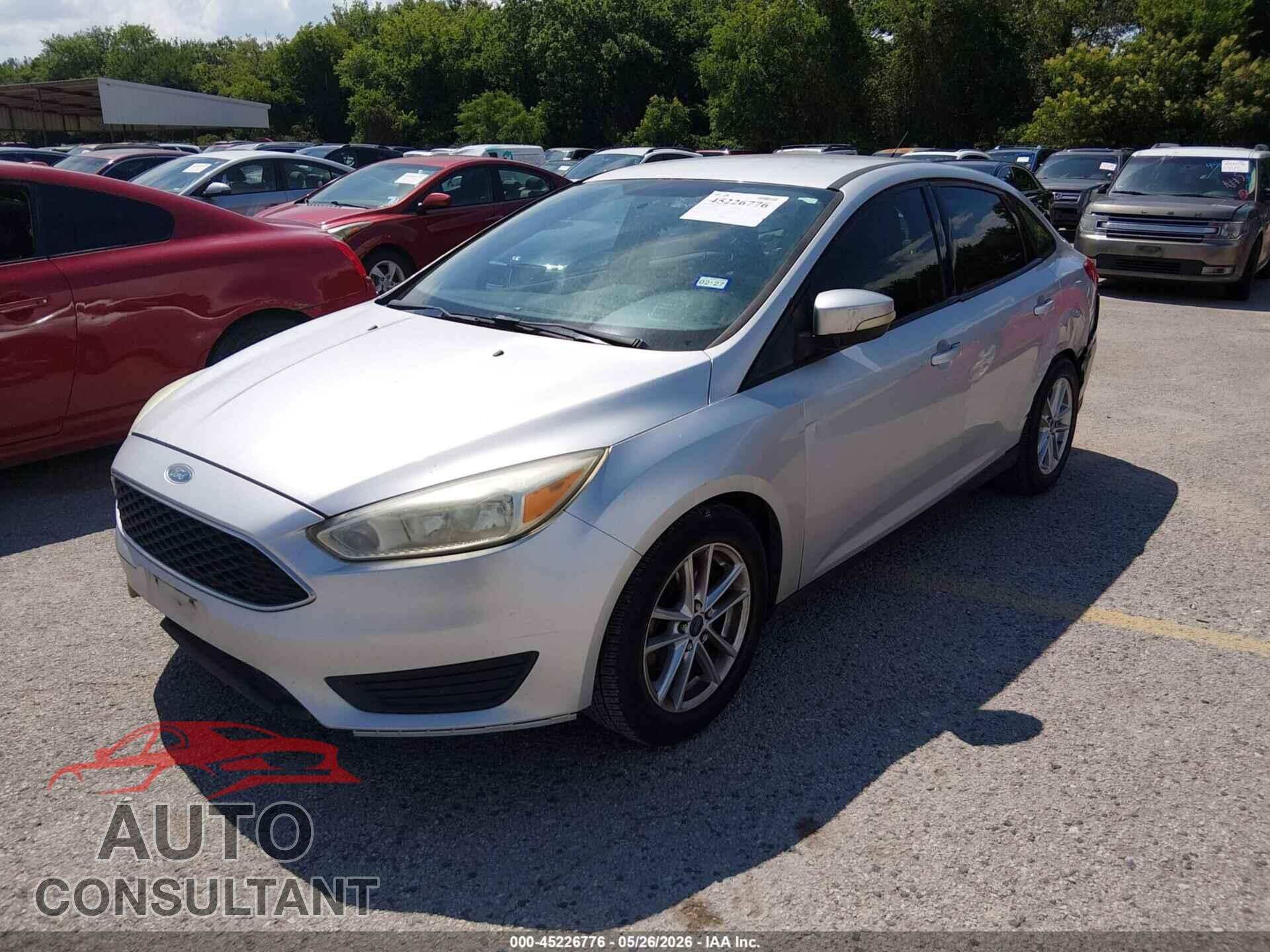 FORD FOCUS 2015 - 1FADP3F23FL329151