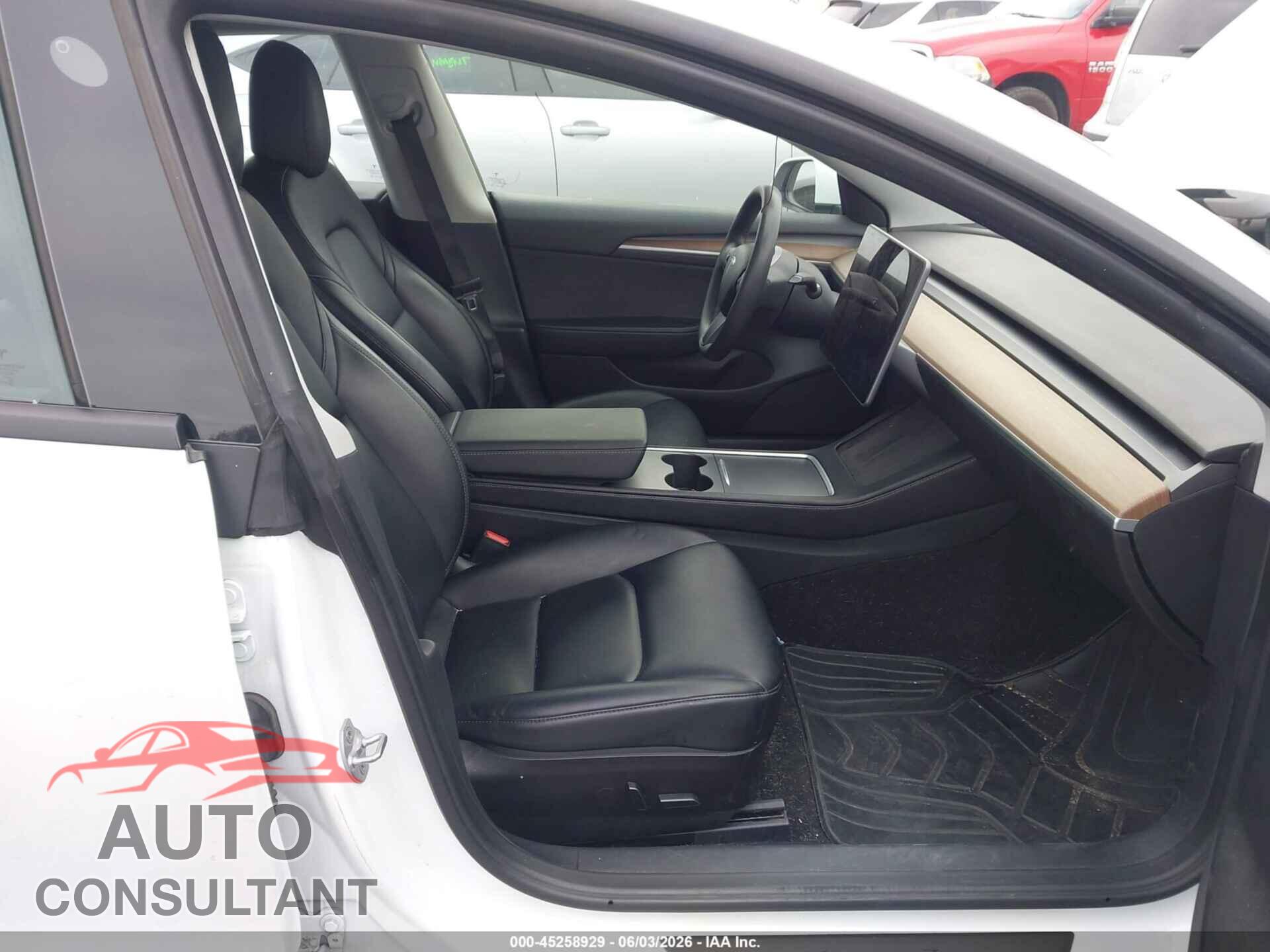 TESLA MODEL 3 2022 - 5YJ3E1EA8NF110244
