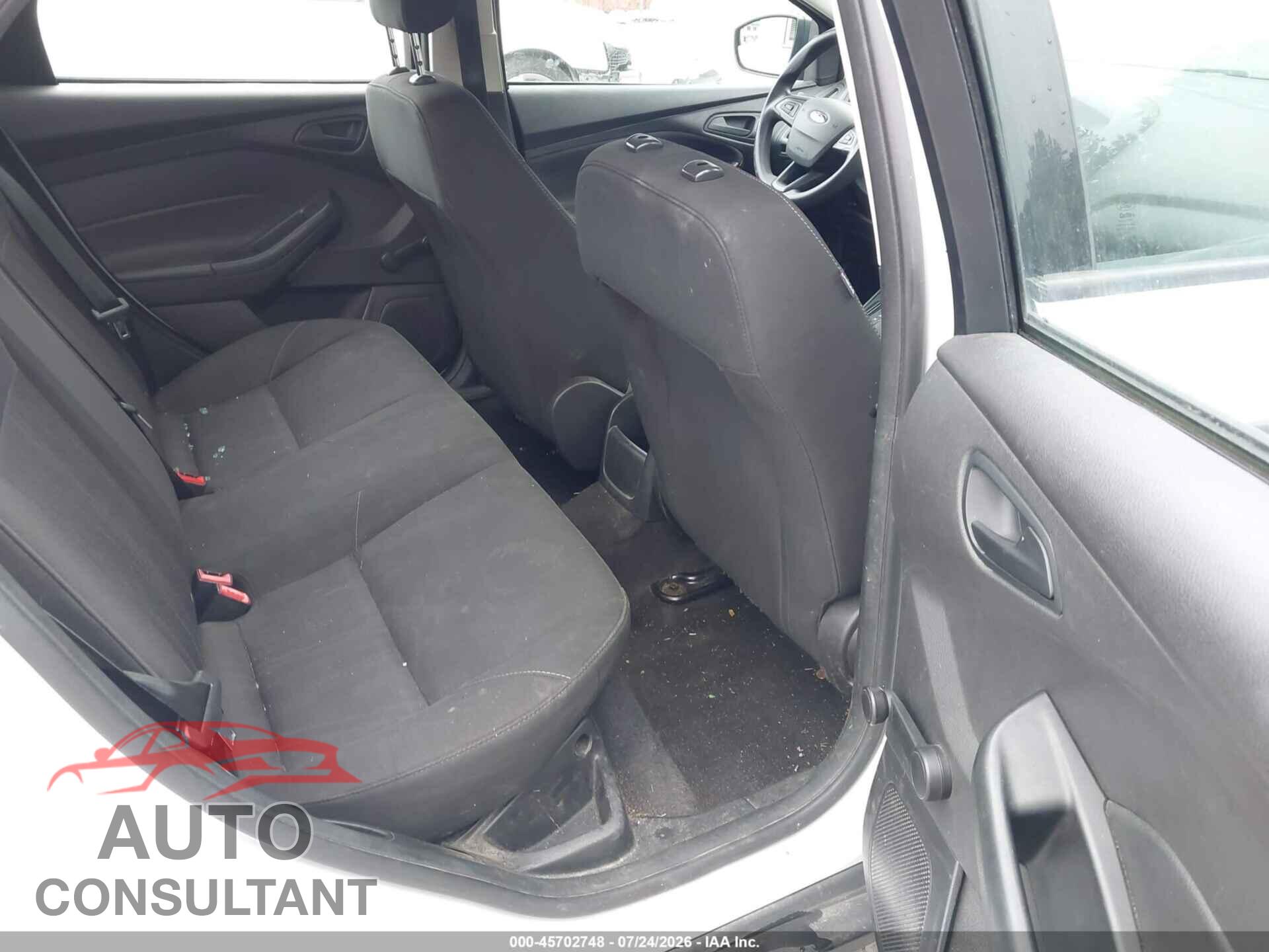 FORD FOCUS 2017 - 1FADP3E20HL302851
