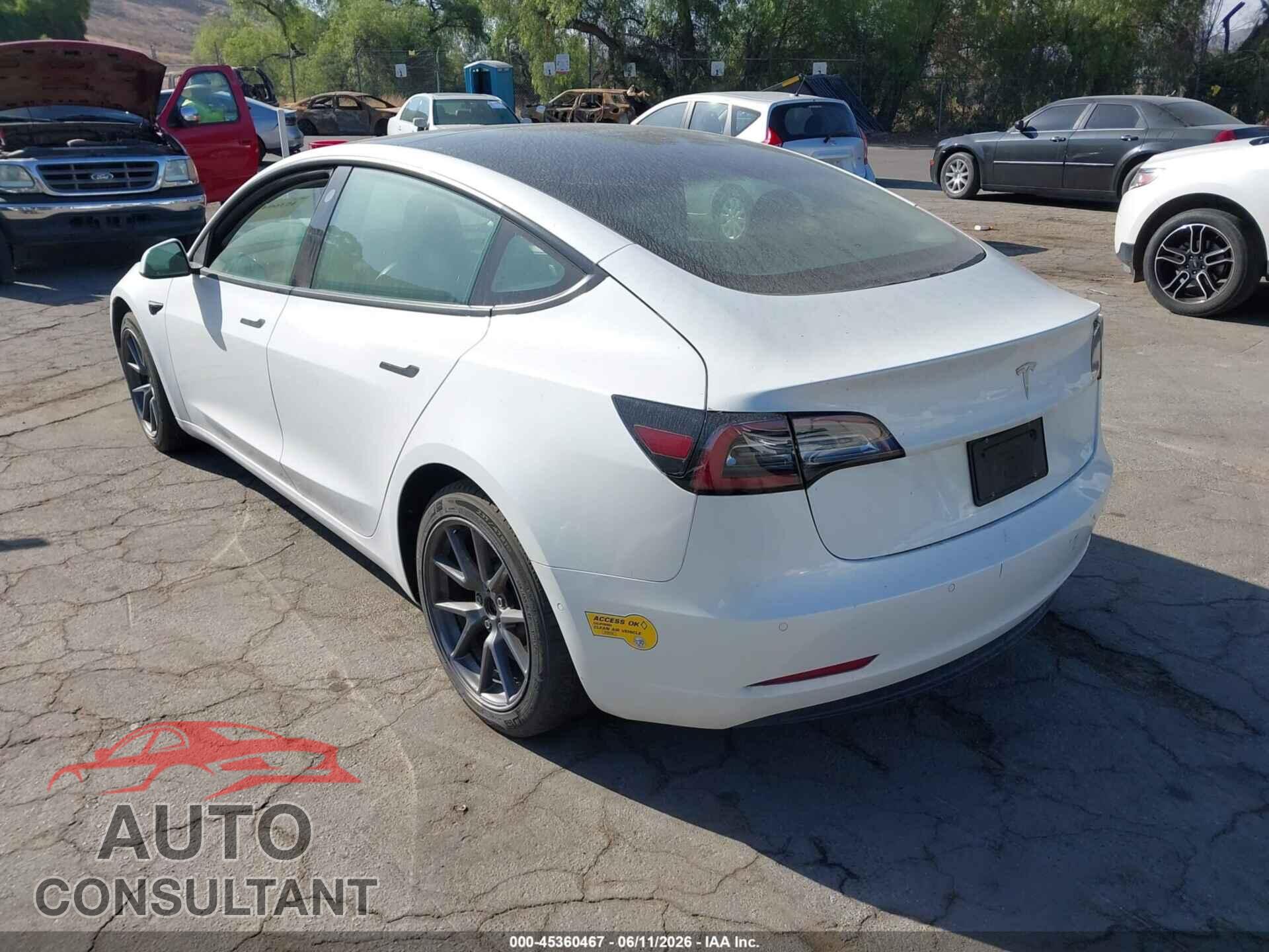 TESLA MODEL 3 2021 - 5YJ3E1EA5MF051717