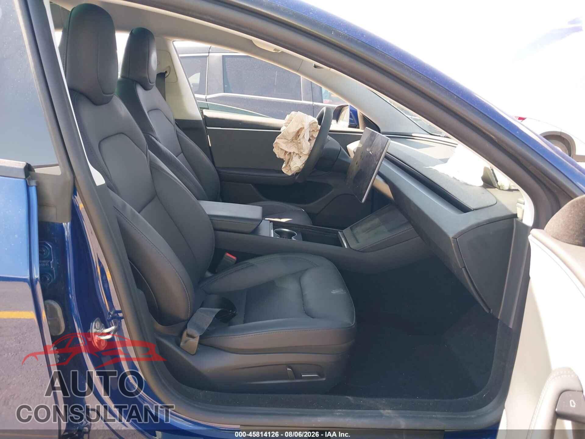 TESLA MODEL 3 2024 - 5YJ3E1EA0RF824097