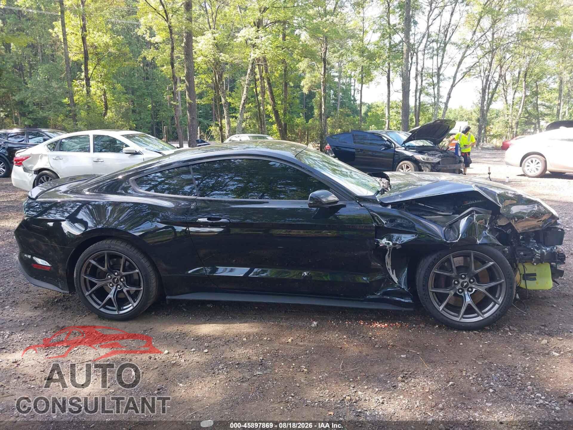 FORD MUSTANG 2020 - 1FA6P8CF2L5171740