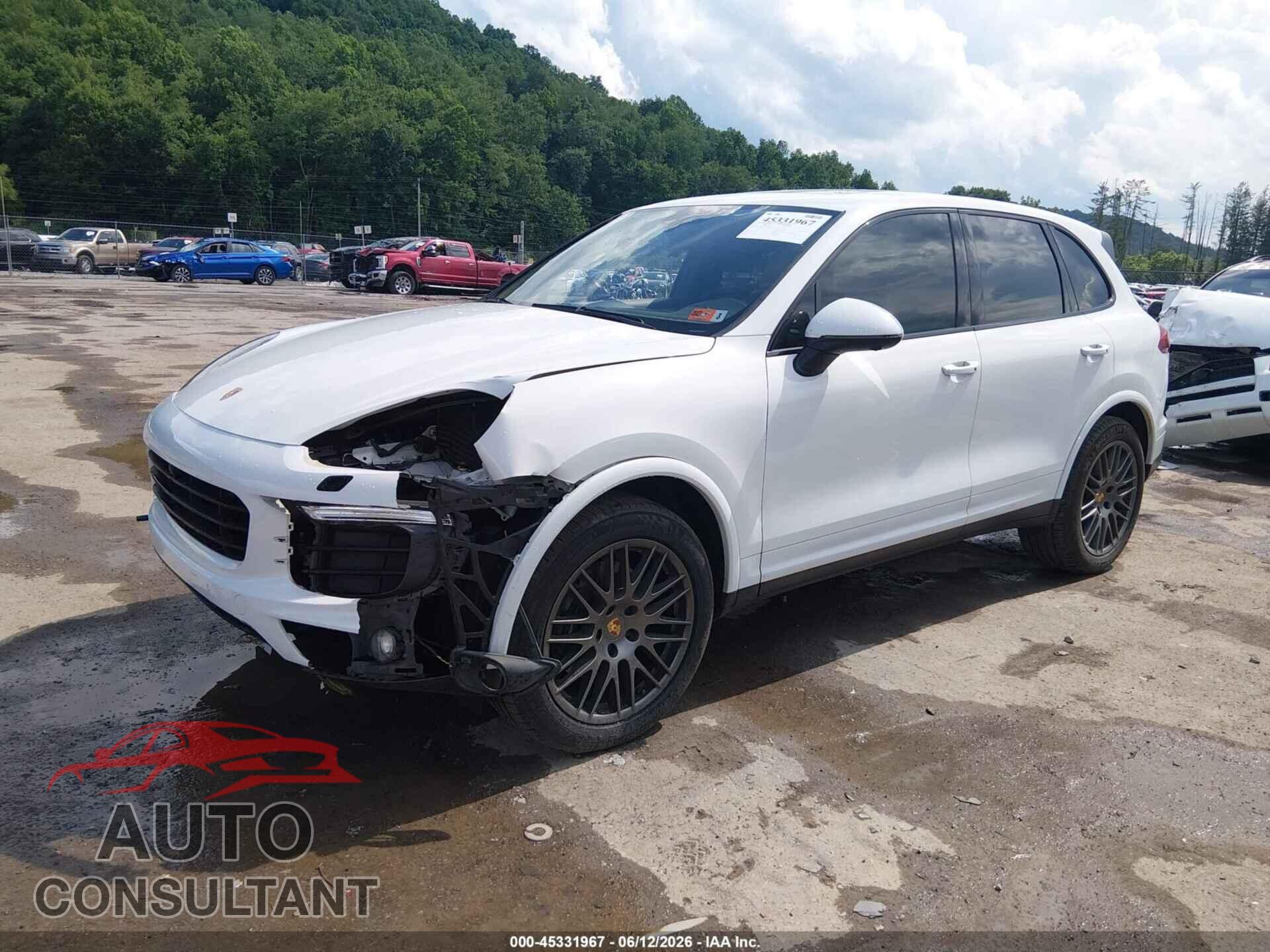 PORSCHE CAYENNE 2017 - WP1AA2A27HKA83289