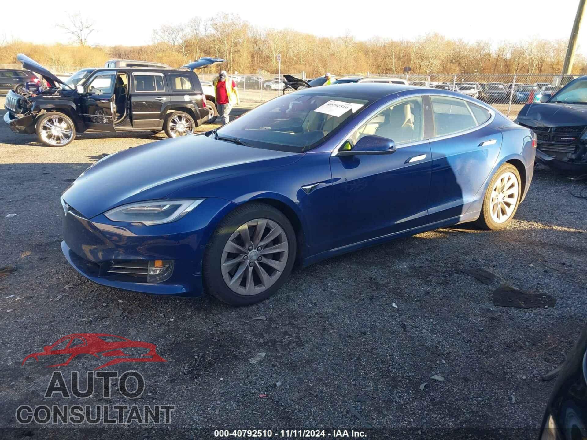 TESLA MODEL S 2017 - 5YJSA1E26HF192396