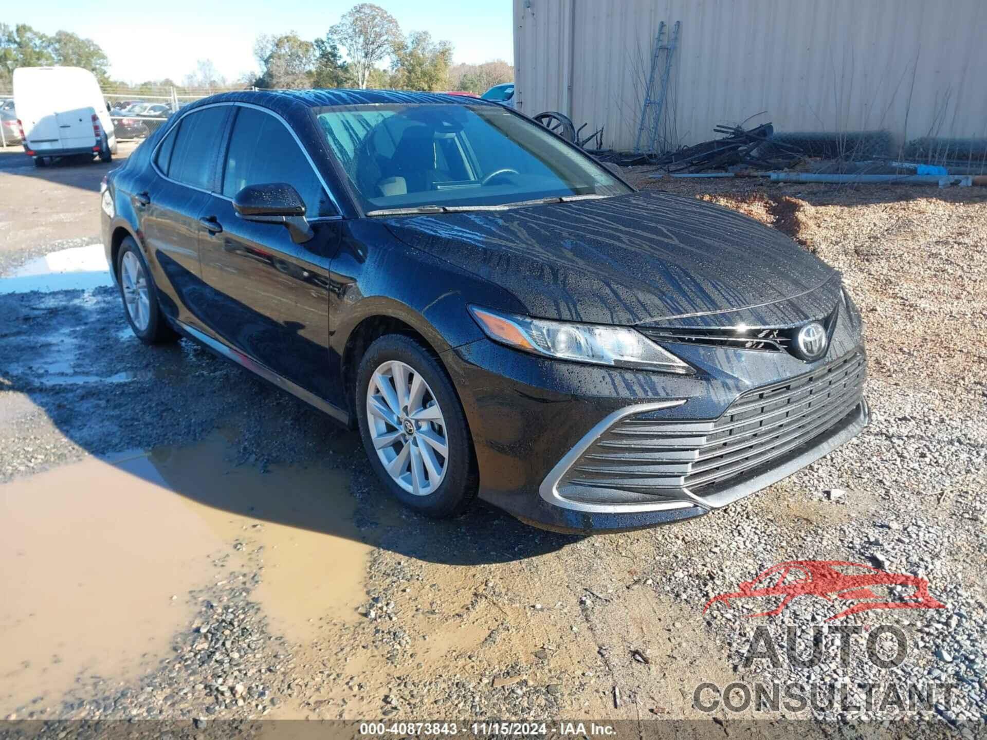 TOYOTA CAMRY 2022 - 4T1C11AKXNU711412