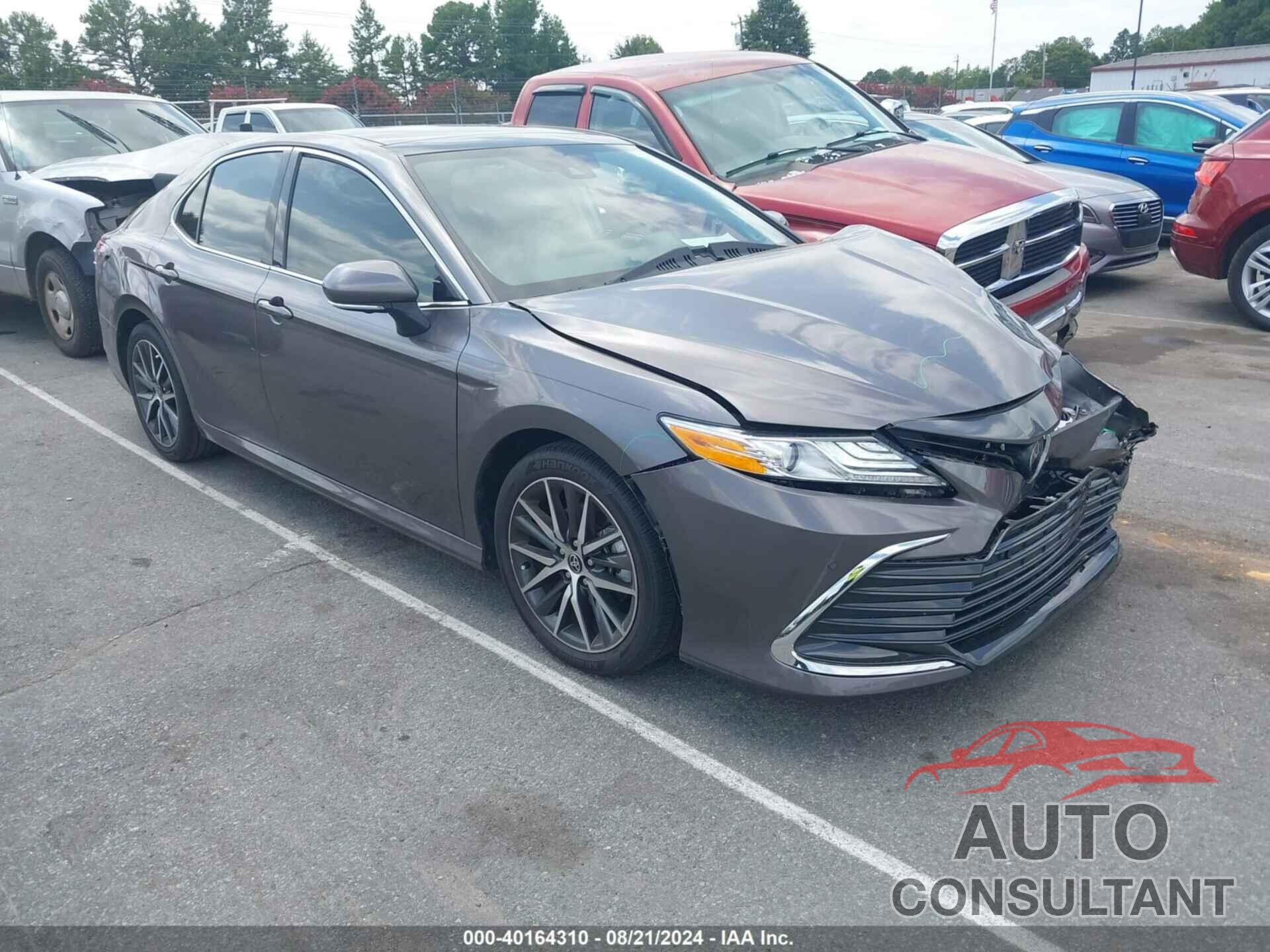 TOYOTA CAMRY 2022 - 4T1F11AKXNU006025