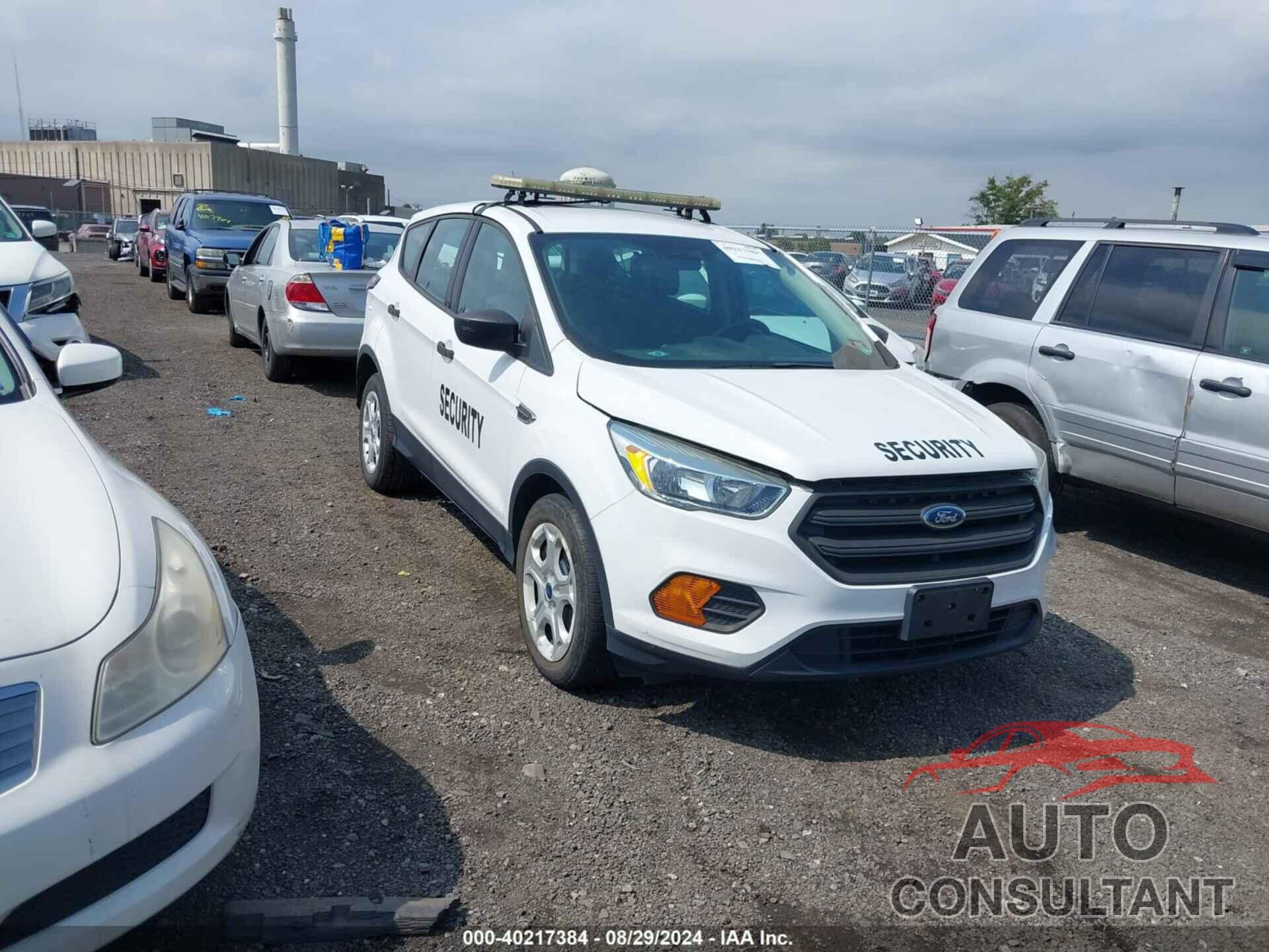 FORD ESCAPE 2017 - 1FMCU0F70HUD47947