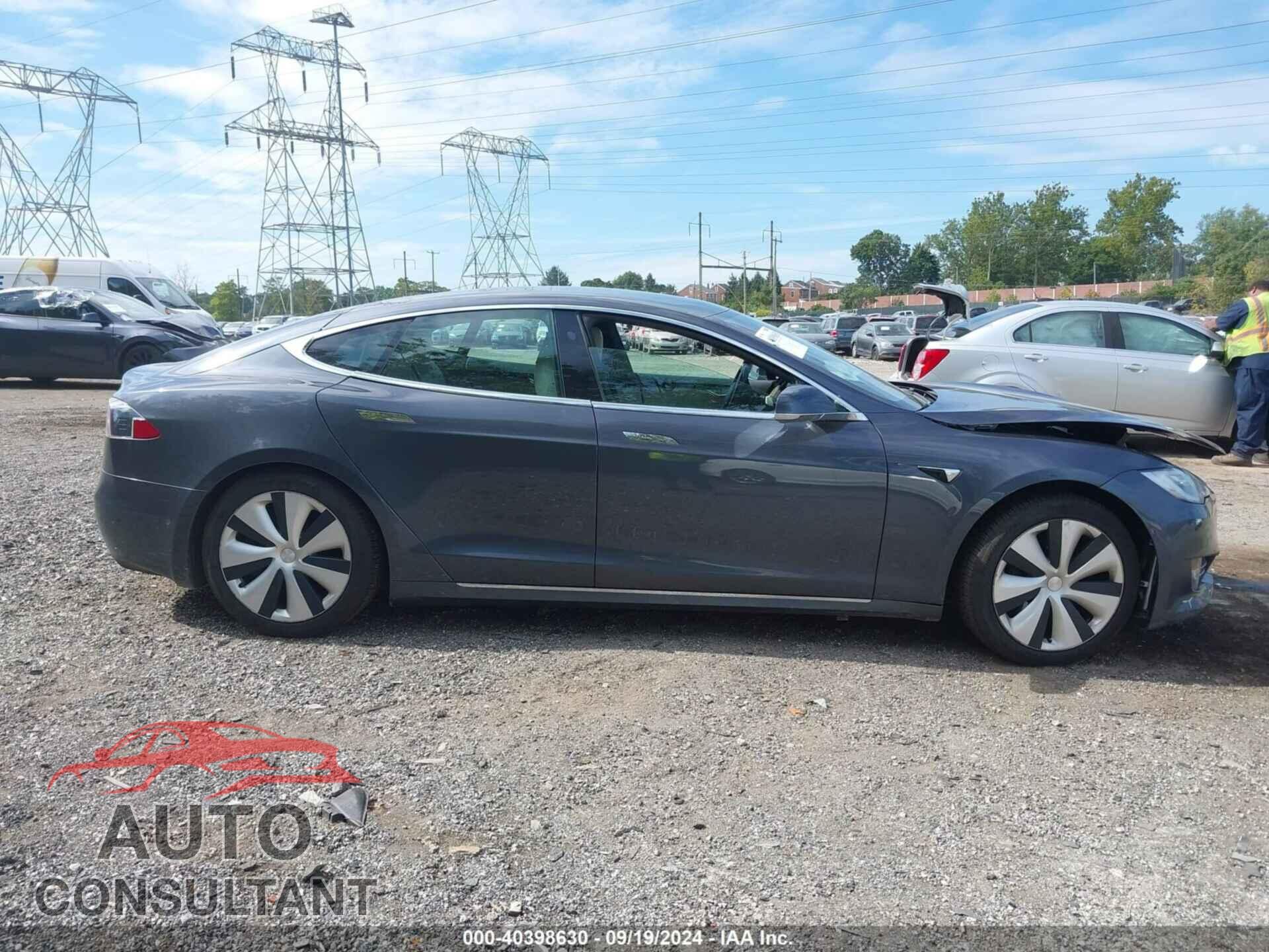 TESLA MODEL S 2020 - 5YJSA1E22LF413338