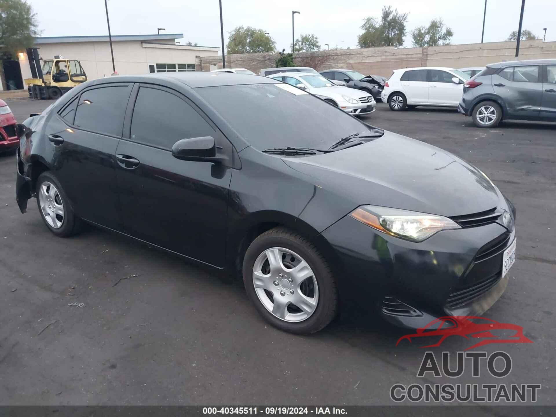 TOYOTA COROLLA 2017 - 5YFBURHE5HP680383