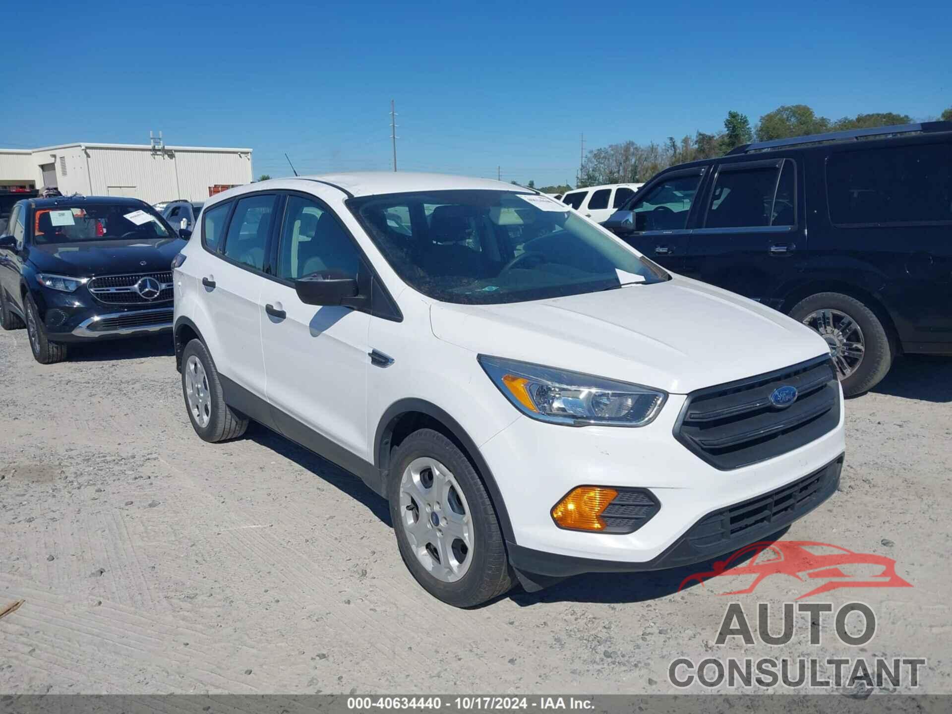 FORD ESCAPE 2017 - 1FMCU0F73HUB48925