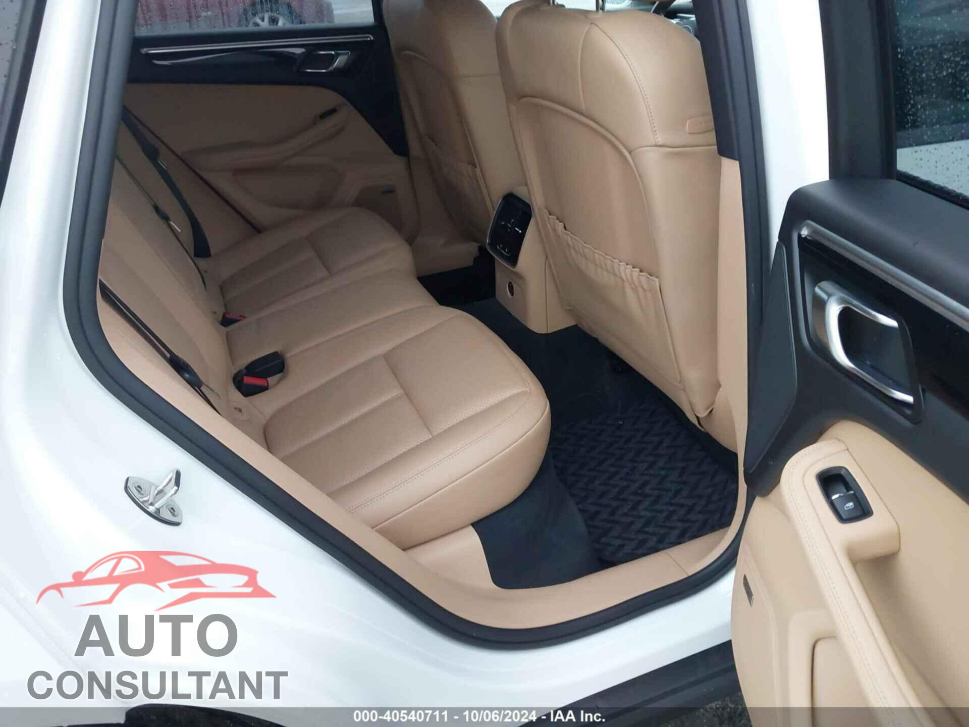 PORSCHE MACAN 2017 - WP1AA2A52HLB09432