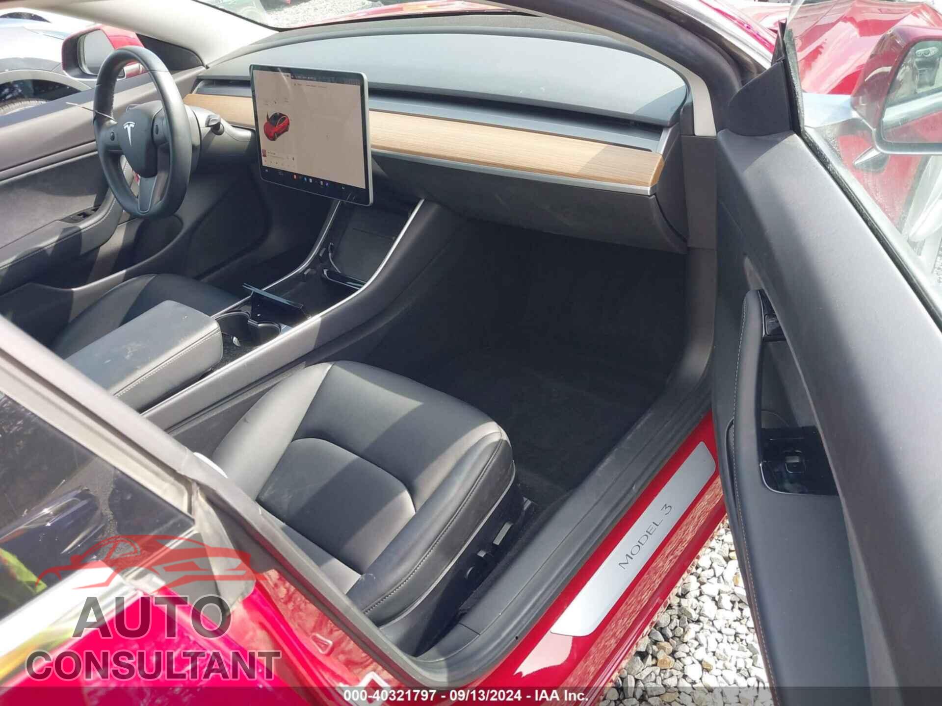 TESLA MODEL 3 2019 - 5YJ3E1EB6KF368024