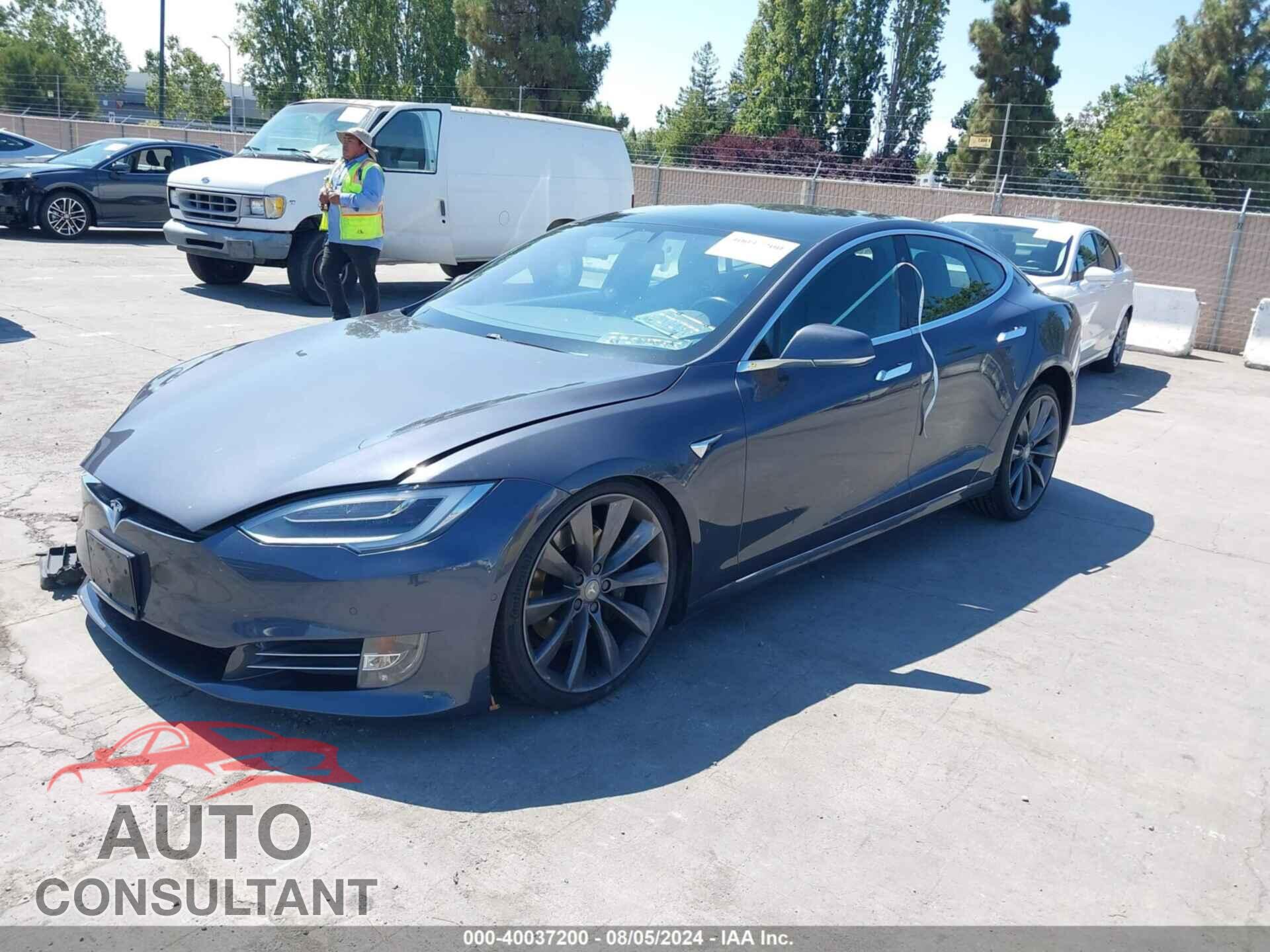 TESLA MODEL S 2018 - 5YJSA1E24JF297220
