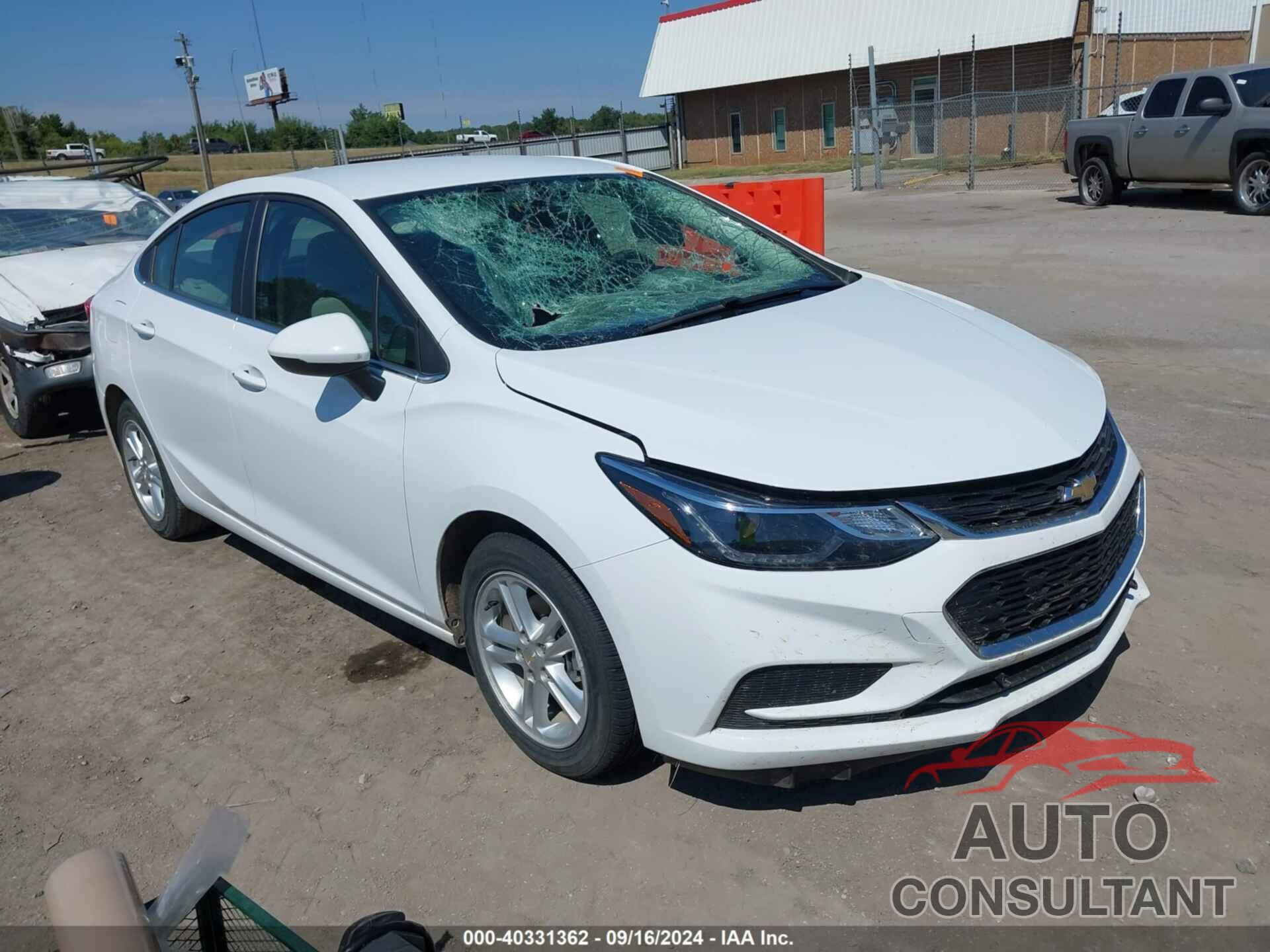 CHEVROLET CRUZE 2018 - 1G1BE5SMXJ7239564