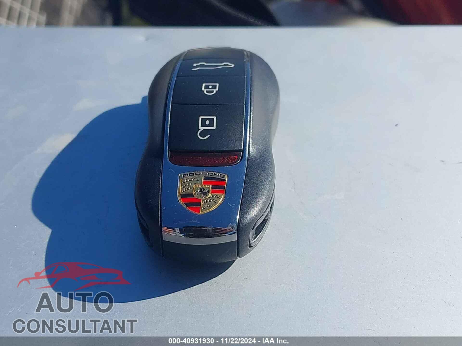 PORSCHE CAYENNE 2017 - WP1AA2A22HKA81336