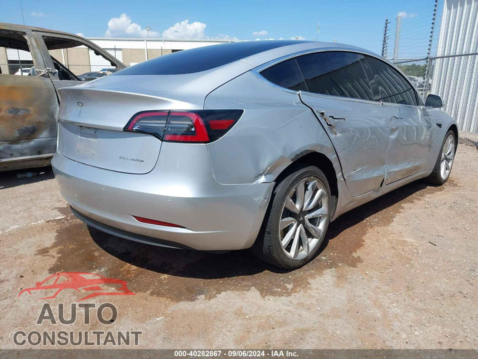 TESLA MODEL 3 2018 - 5YJ3E1EB7JF100579