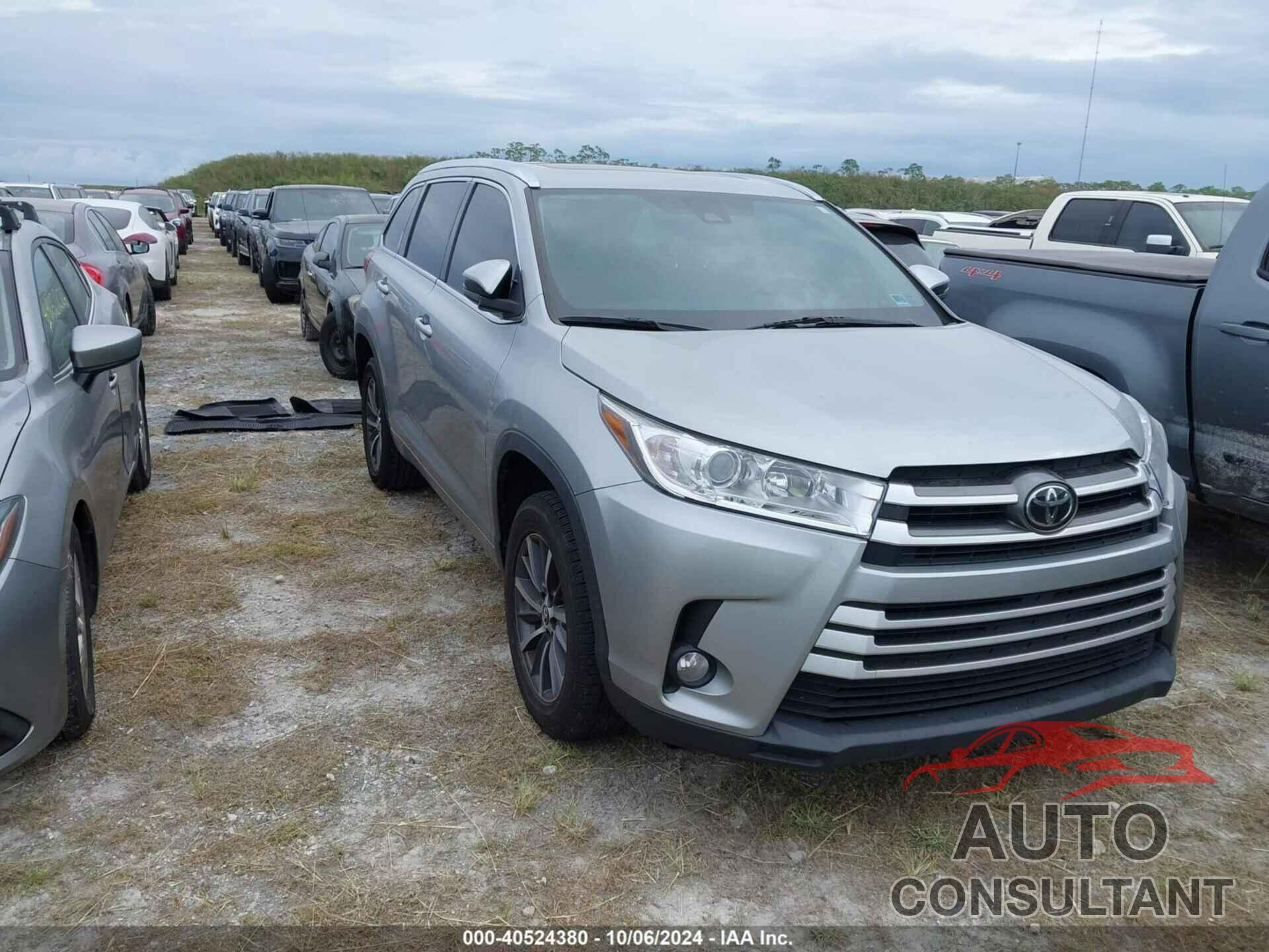 TOYOTA HIGHLANDER 2017 - 5TDKZRFH6HS213835