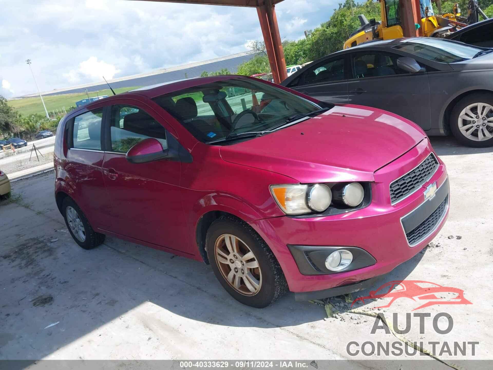 CHEVROLET SONIC 2014 - 1G1JC6SH0E4122433
