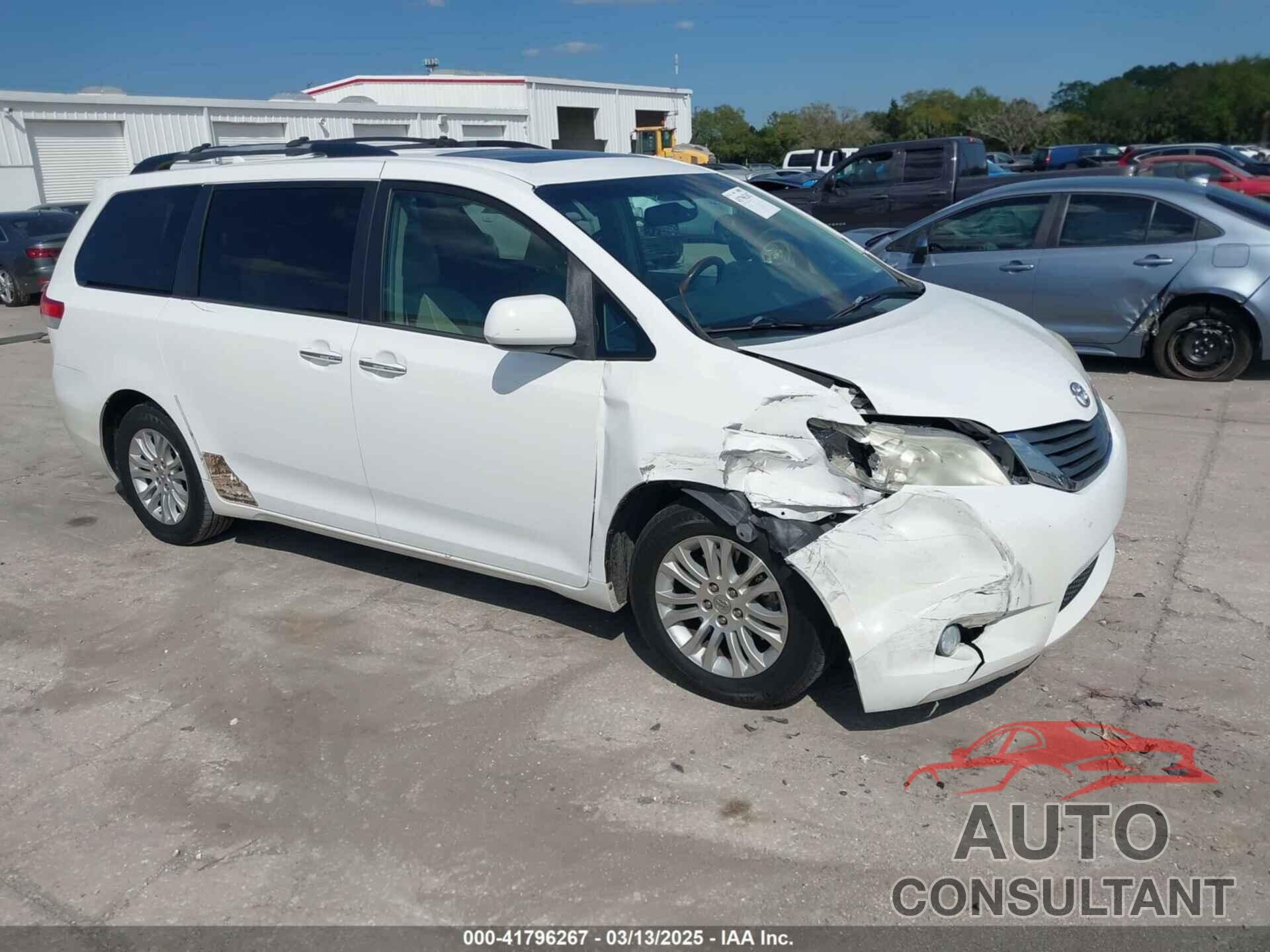 TOYOTA SIENNA 2013 - 5TDYK3DC9DS400094