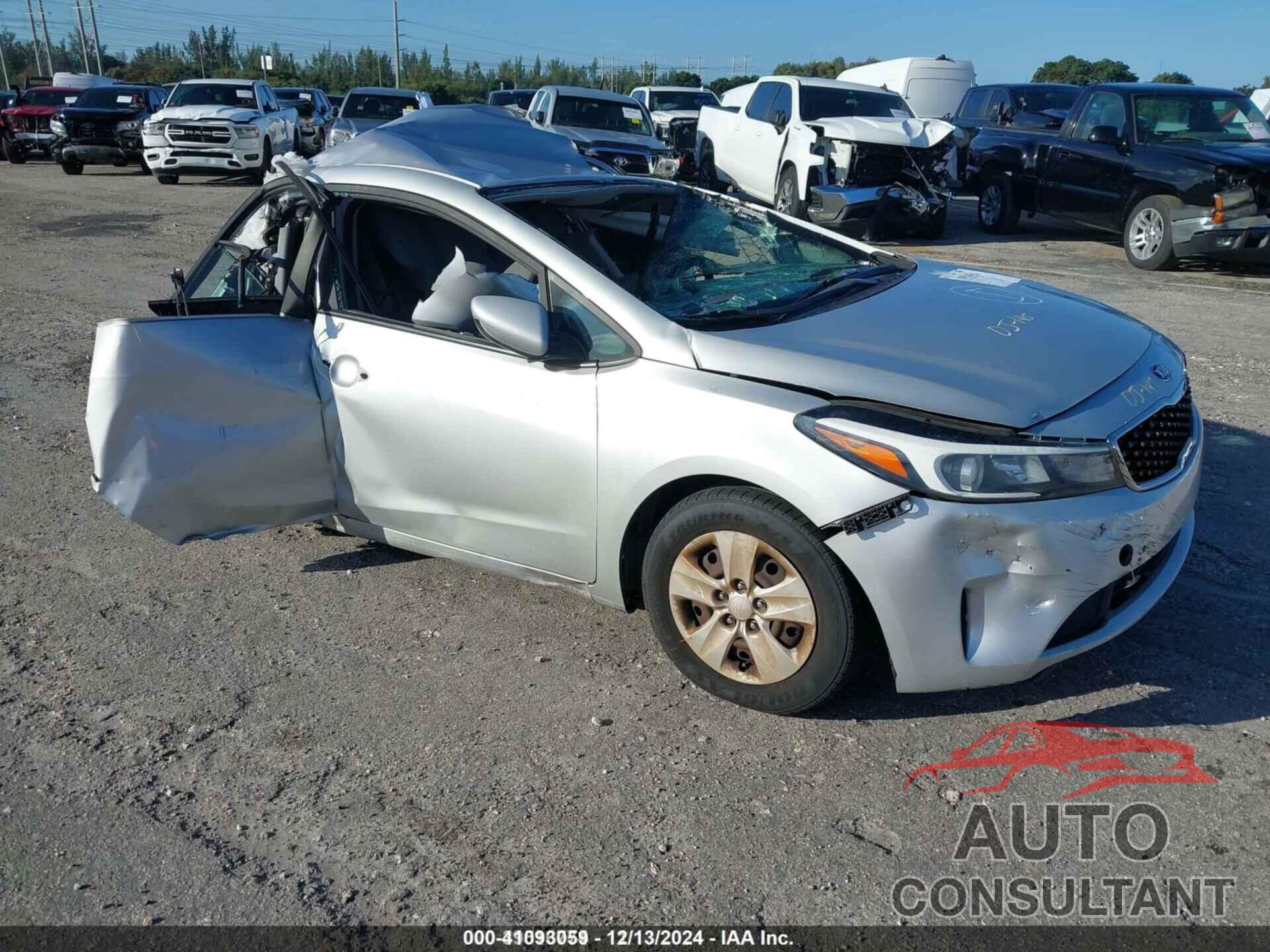 KIA FORTE 2018 - 3KPFK4A78JE195491