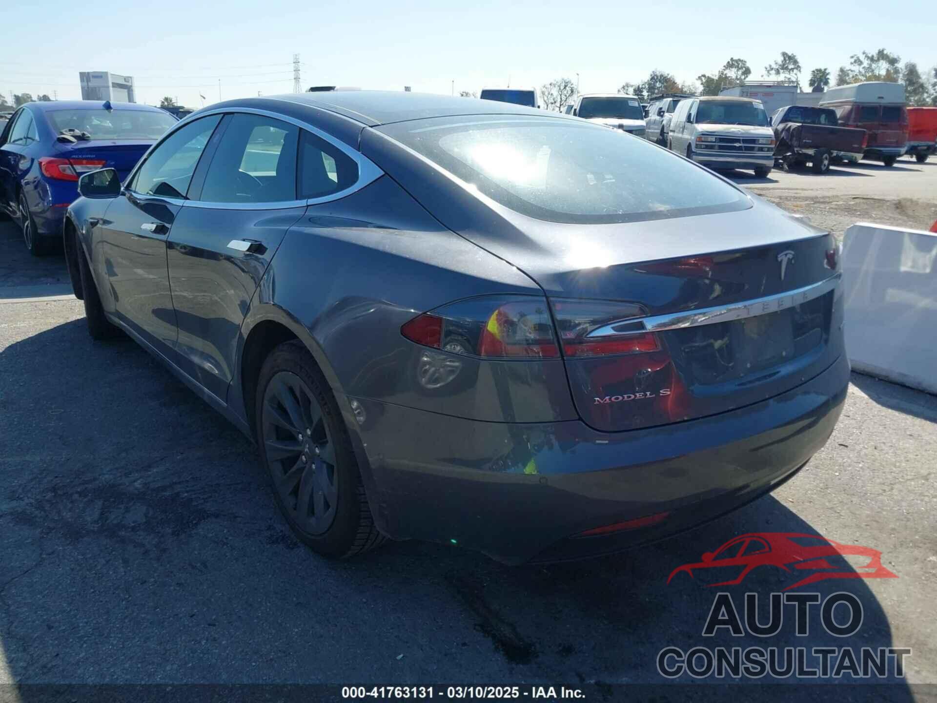 TESLA MODEL S 2018 - 5YJSA1E20JF265316