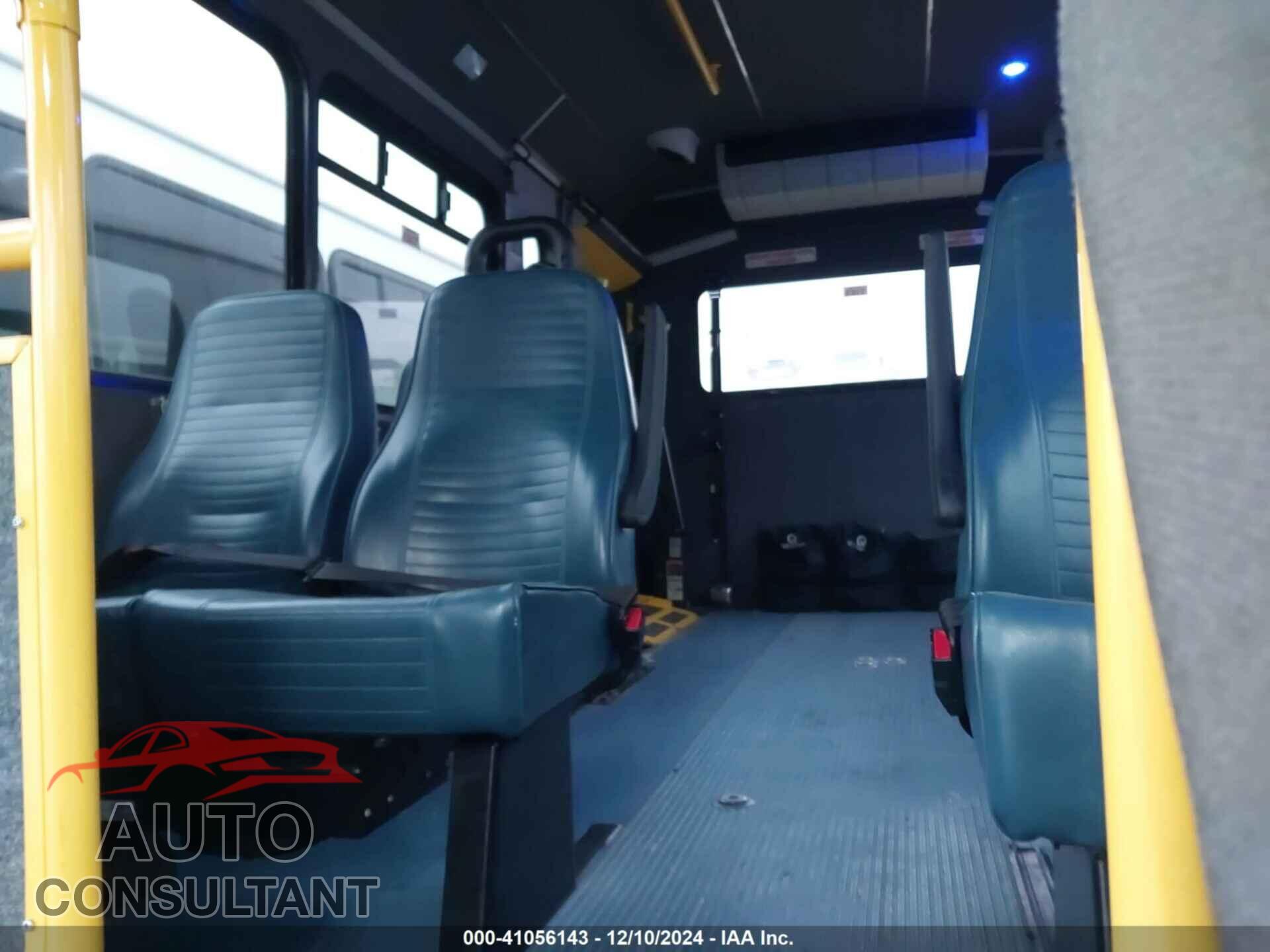 FORD E-450 CUTAWAY 2017 - 1FDFE4FS5HDC36980