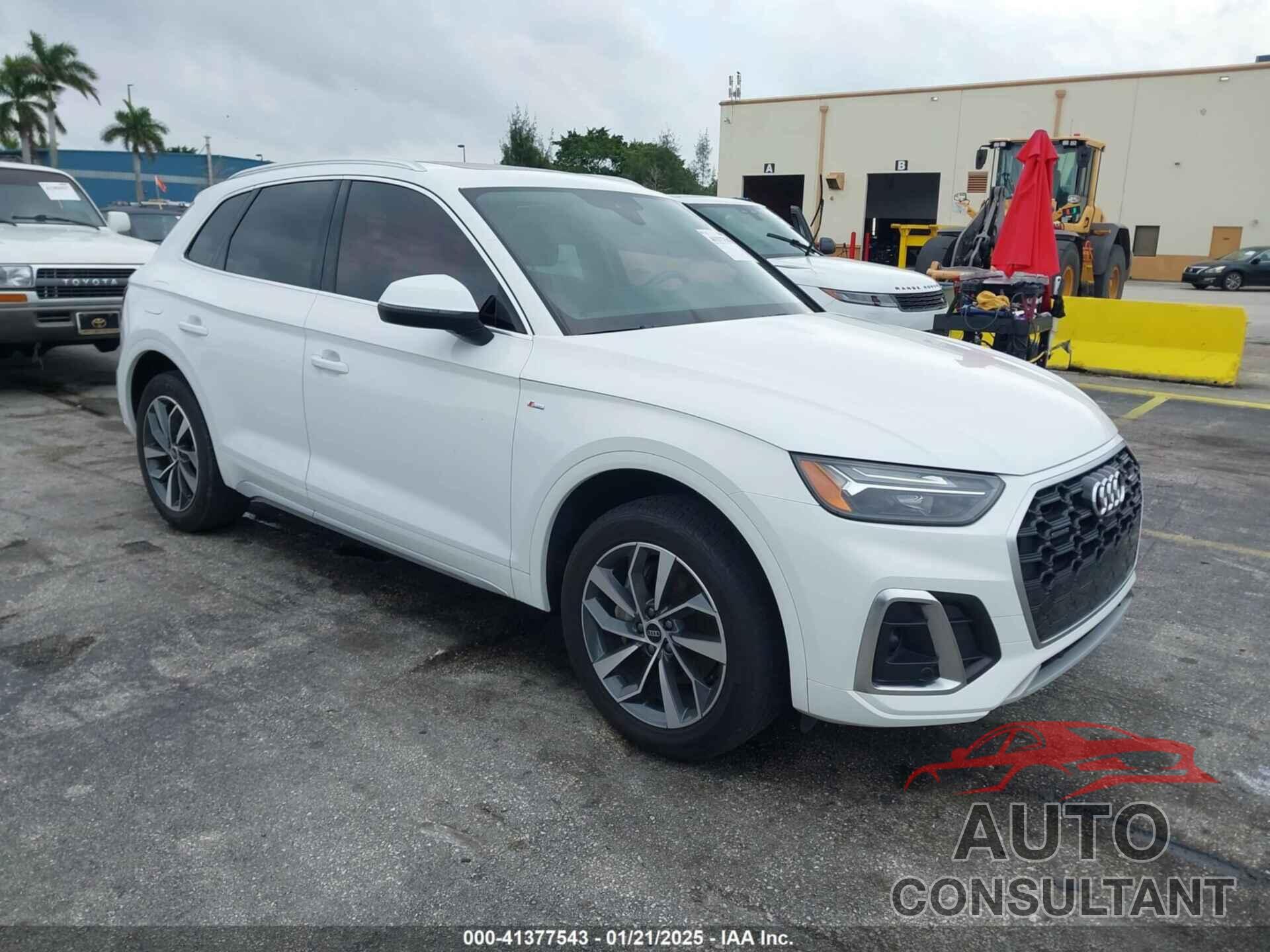 AUDI Q5 2023 - WA1EAAFY3P2047585