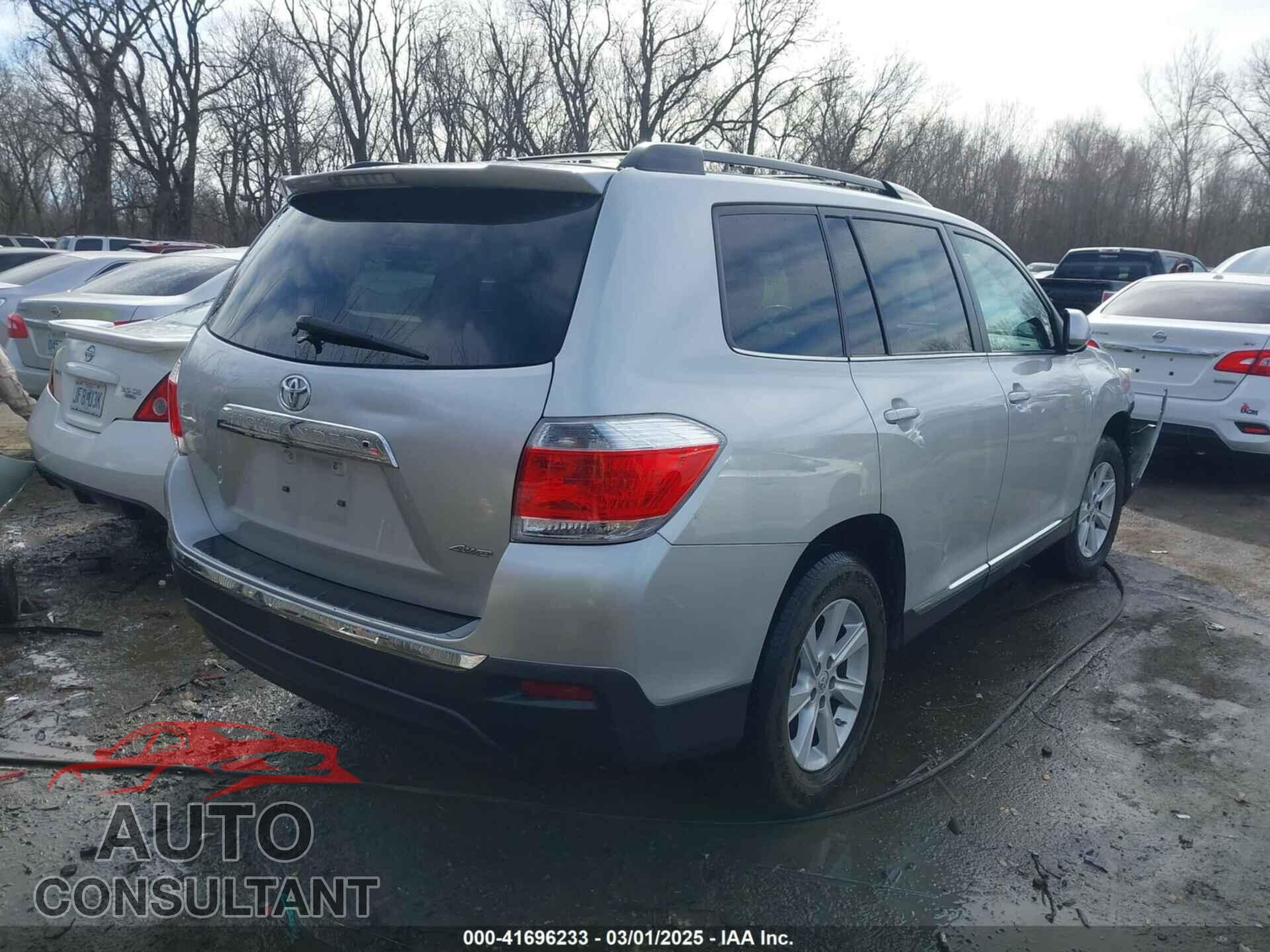 TOYOTA HIGHLANDER 2011 - 5TDBK3EH4BS044957