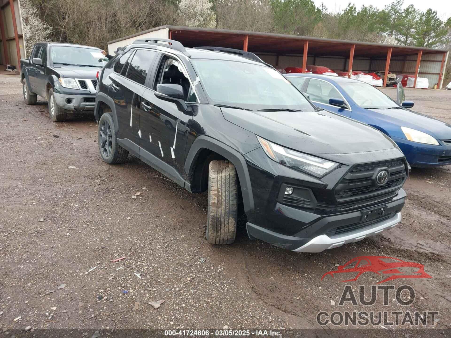 TOYOTA RAV4 2024 - 2T3J1RFV8RW473436