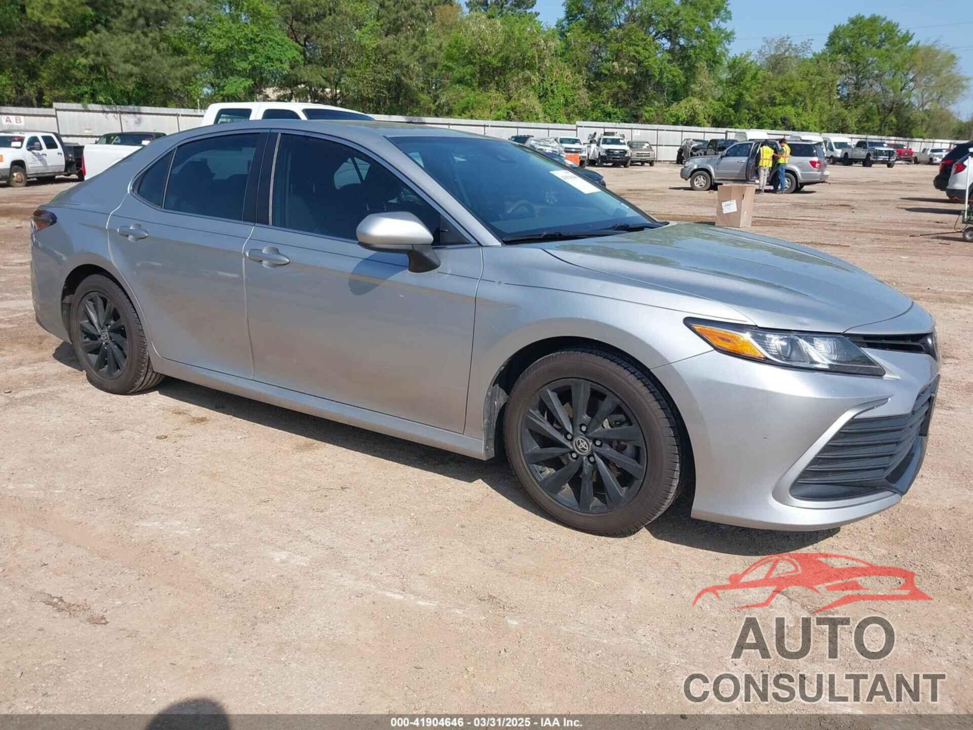 TOYOTA CAMRY 2021 - 4T1C11AK9MU406563
