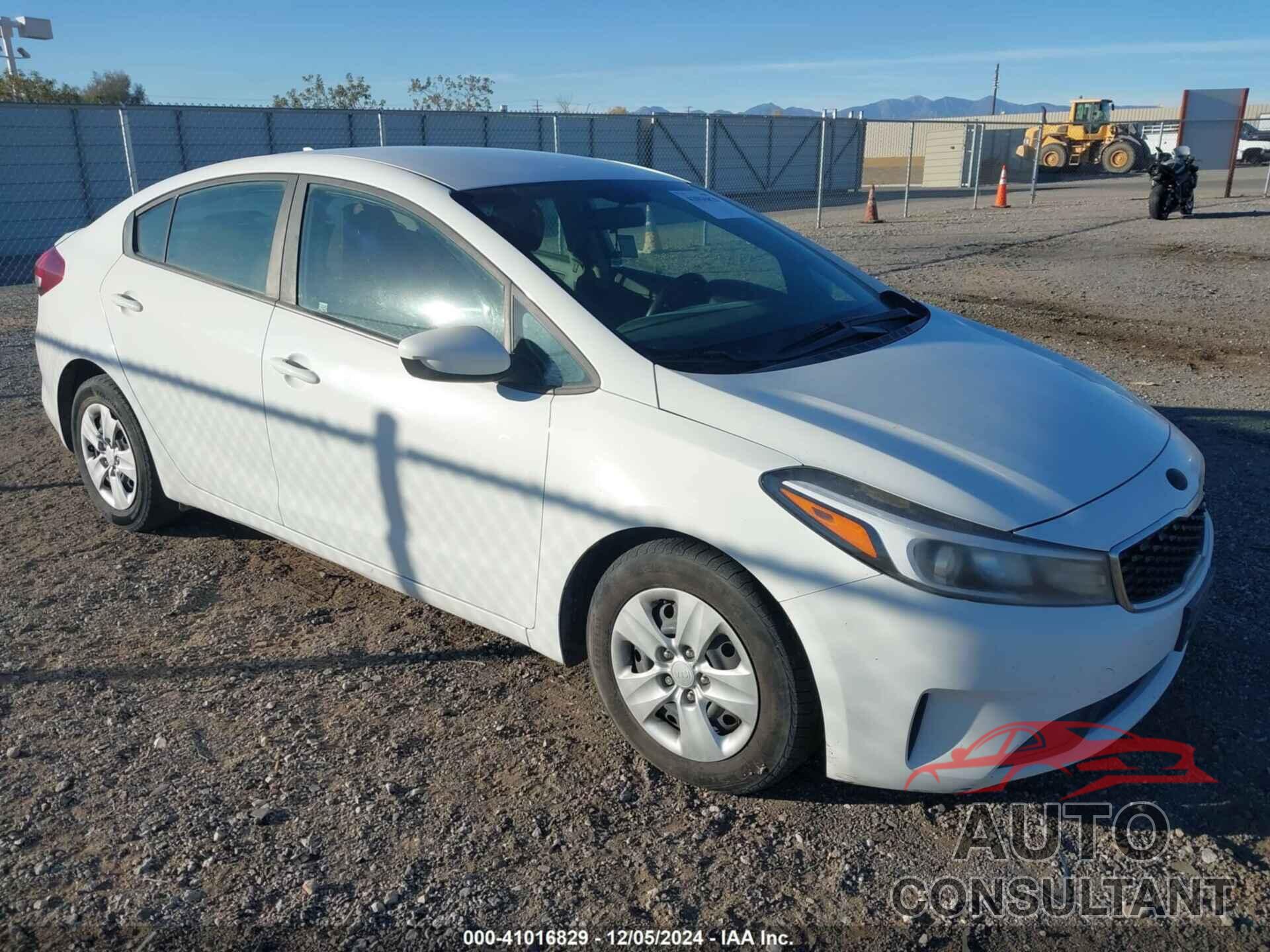 KIA FORTE 2017 - 3KPFK4A74HE110351